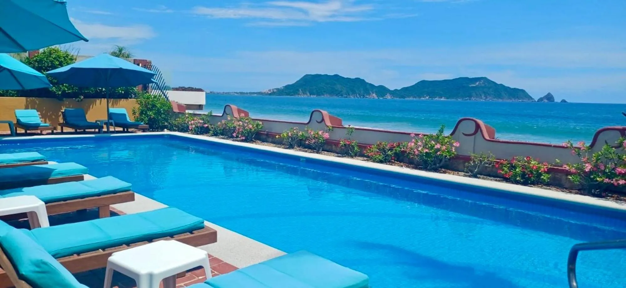 Property building in La Paloma Oceanfront Retreat