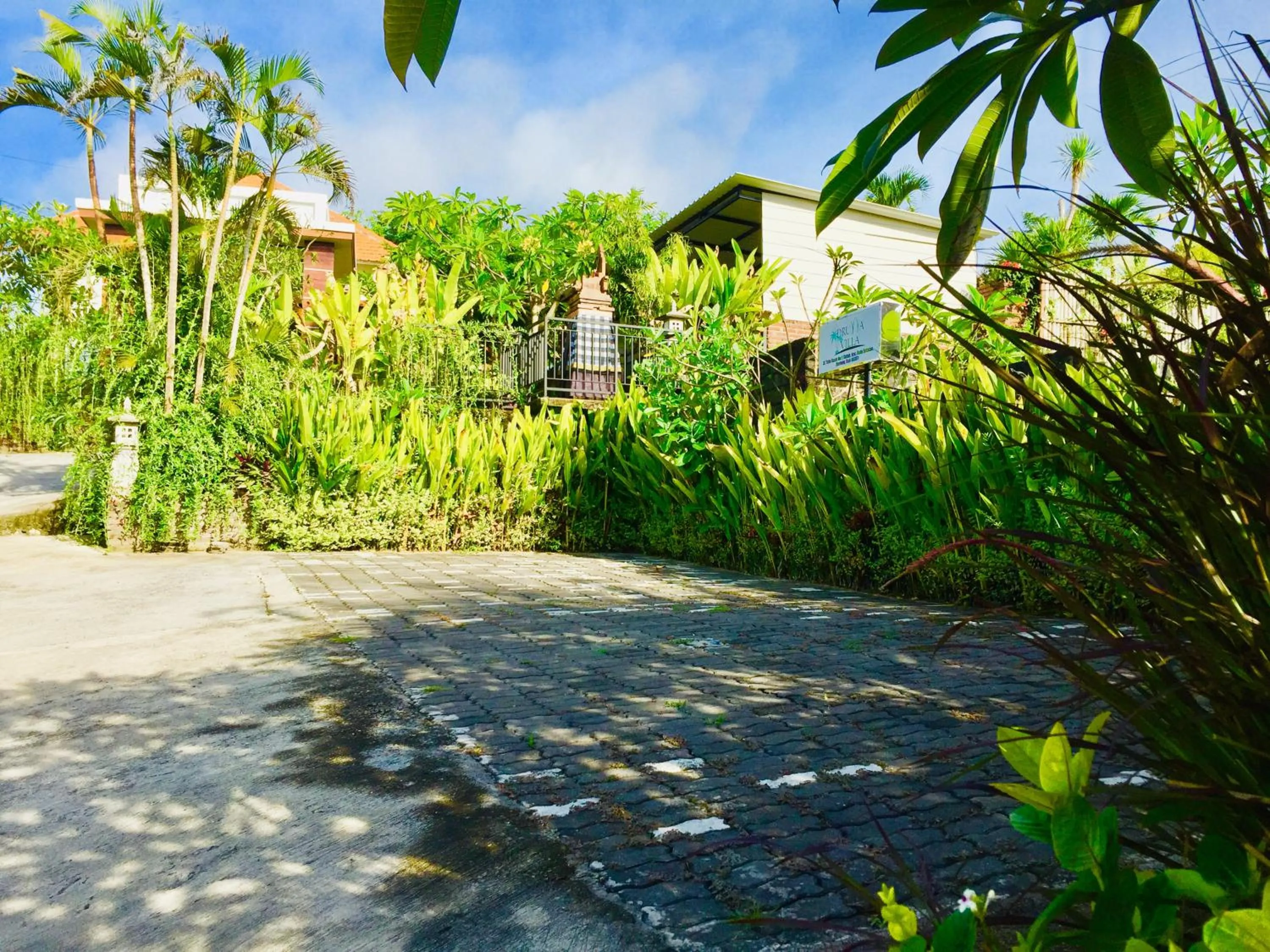 Parking in Druwa Bali