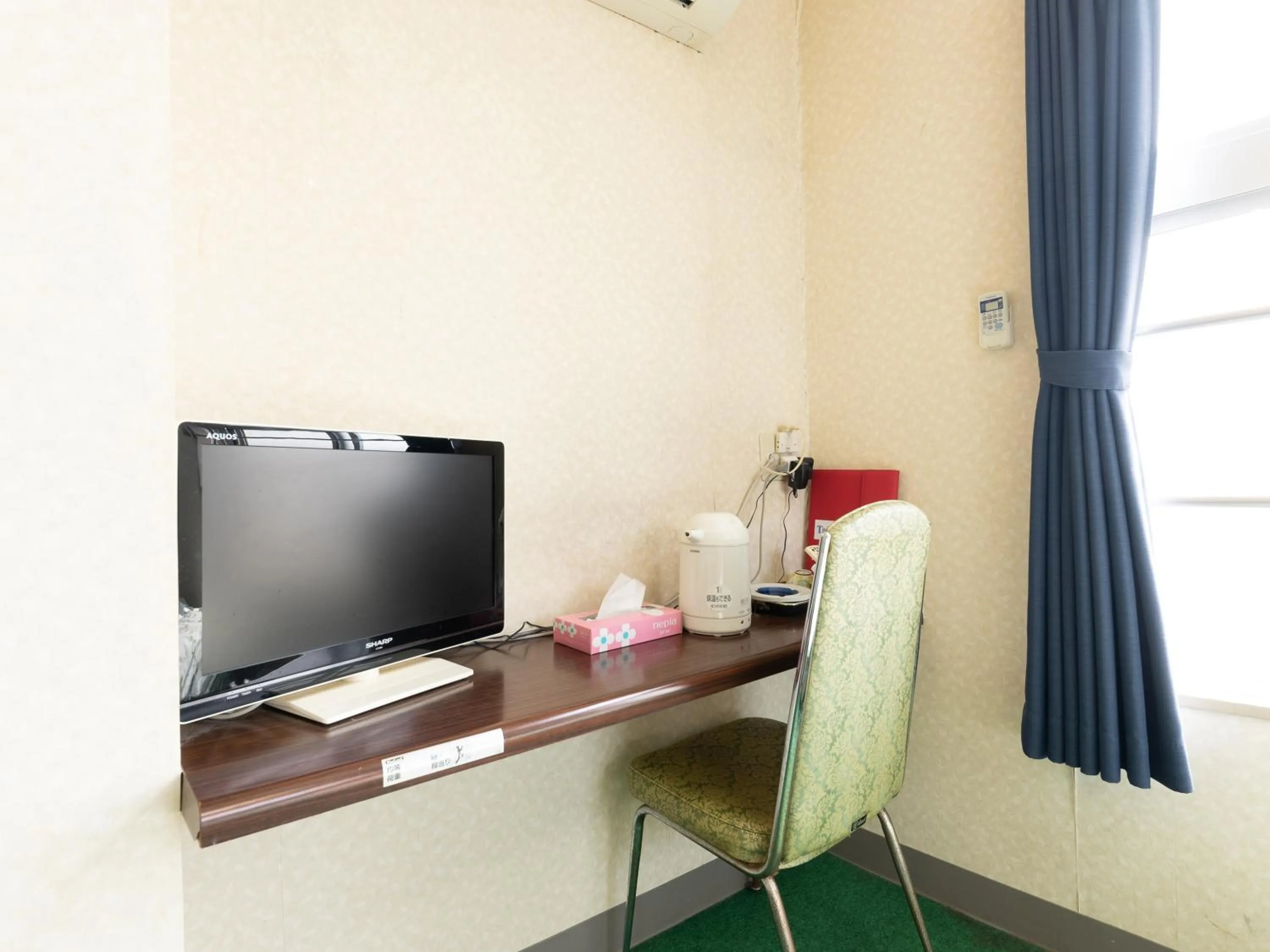 Photo of the whole room in Tabist Business Hotel Chitose Kashiwazaki