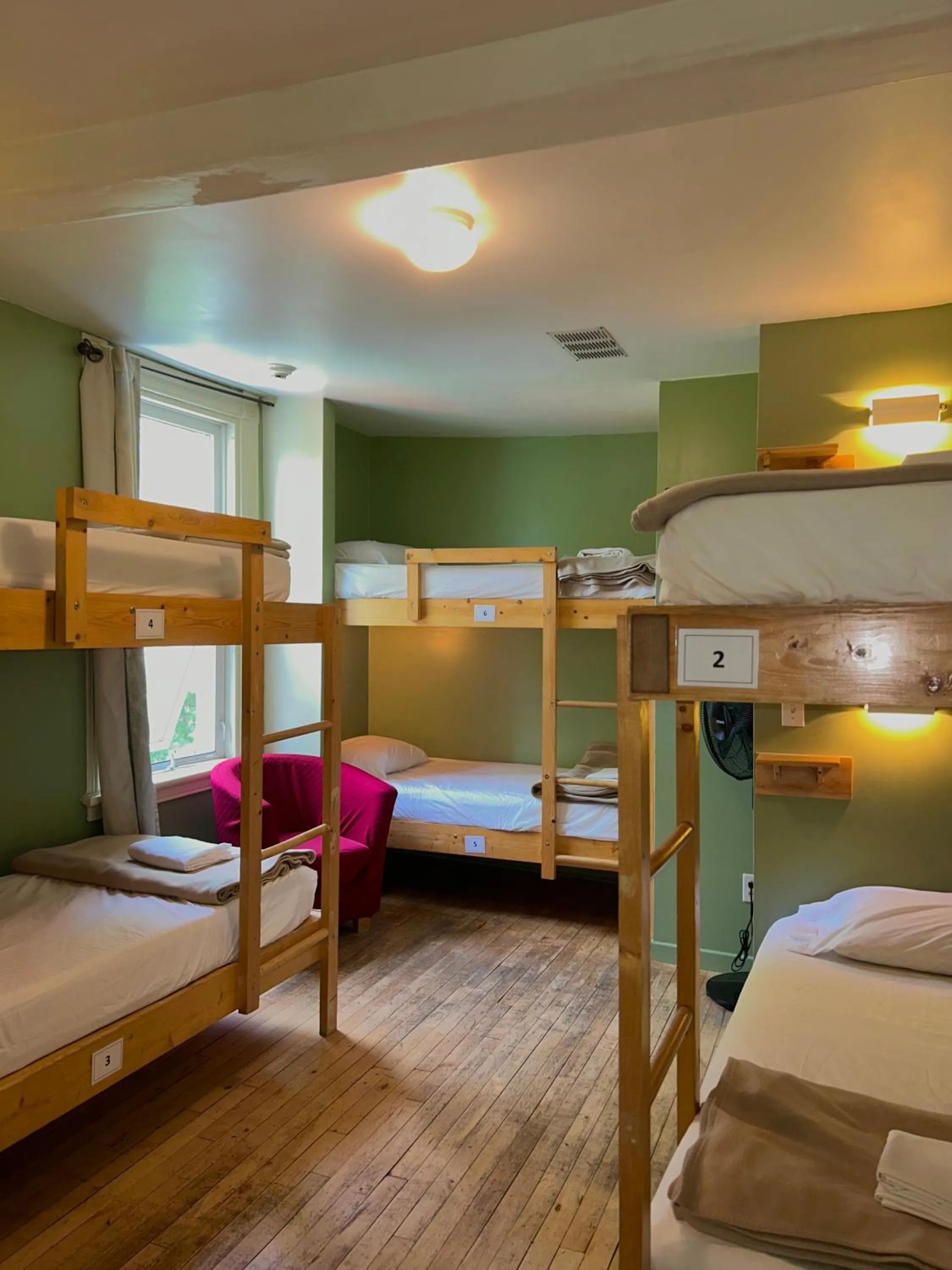 Bed in 9-Bed Female Dormitory Room in Auberge Internationale de Rivière-du-Loup O76381