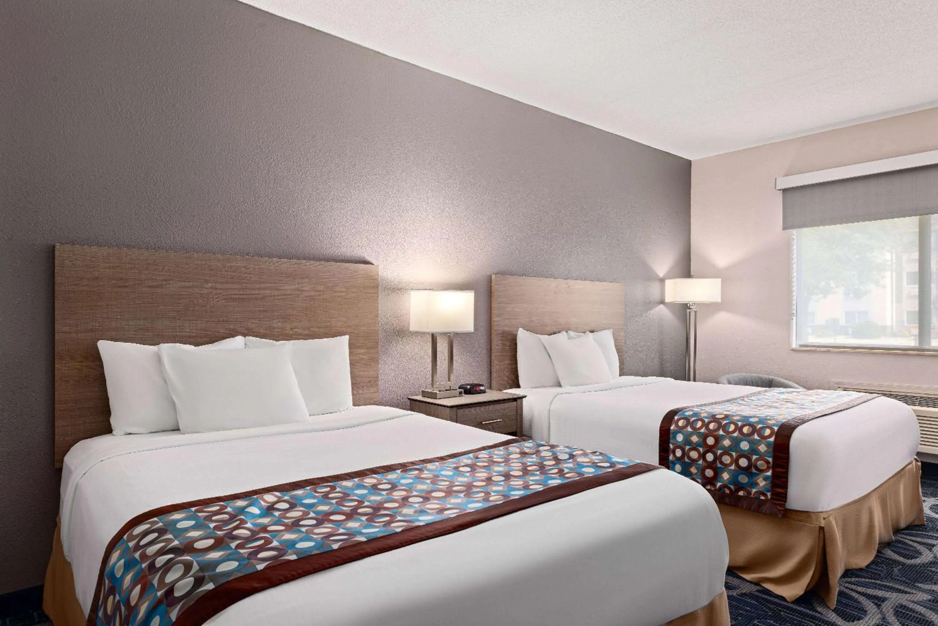 Photo of the whole room, Bed in Baymont by Wyndham Waterloo