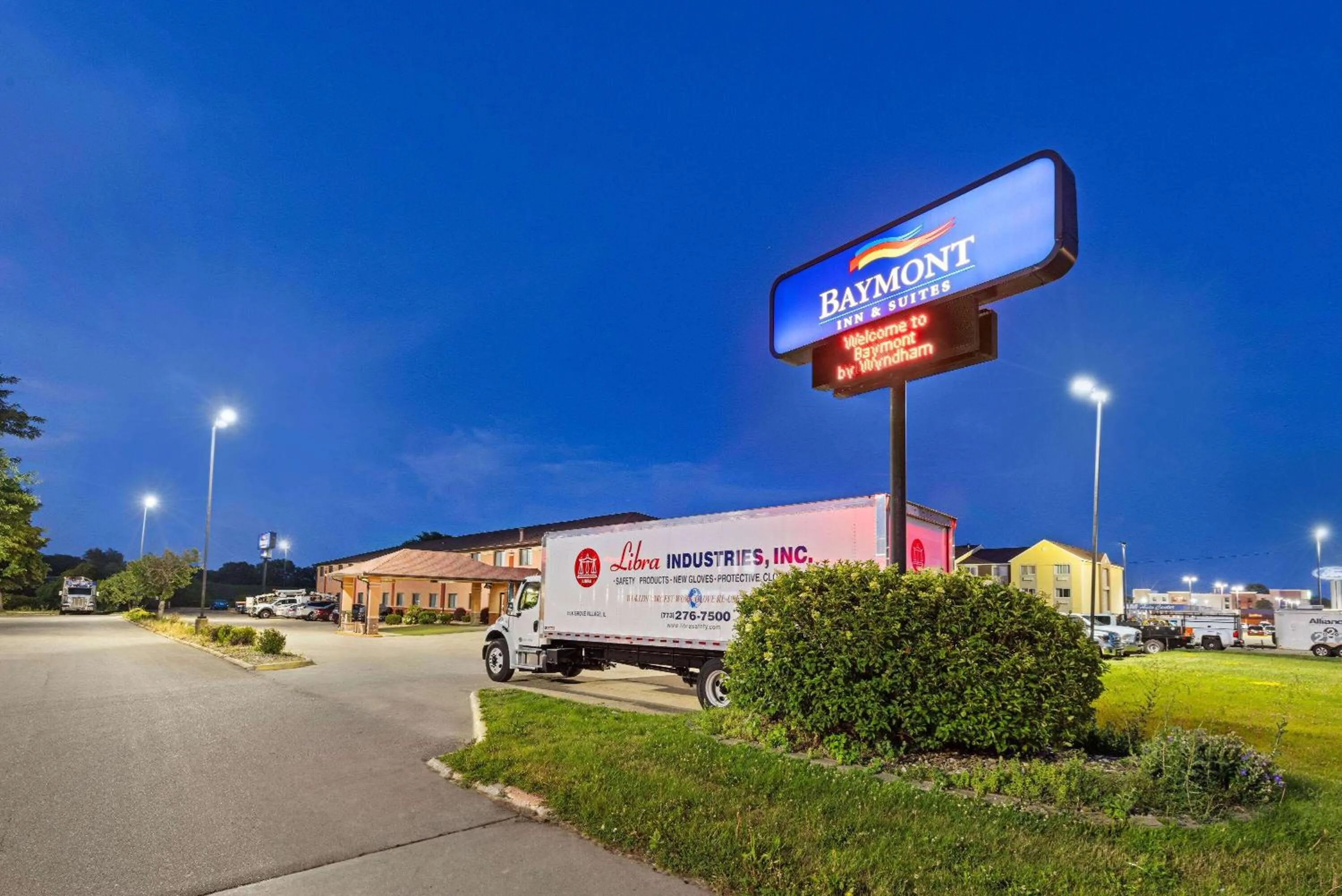 Property building in Baymont by Wyndham Waterloo