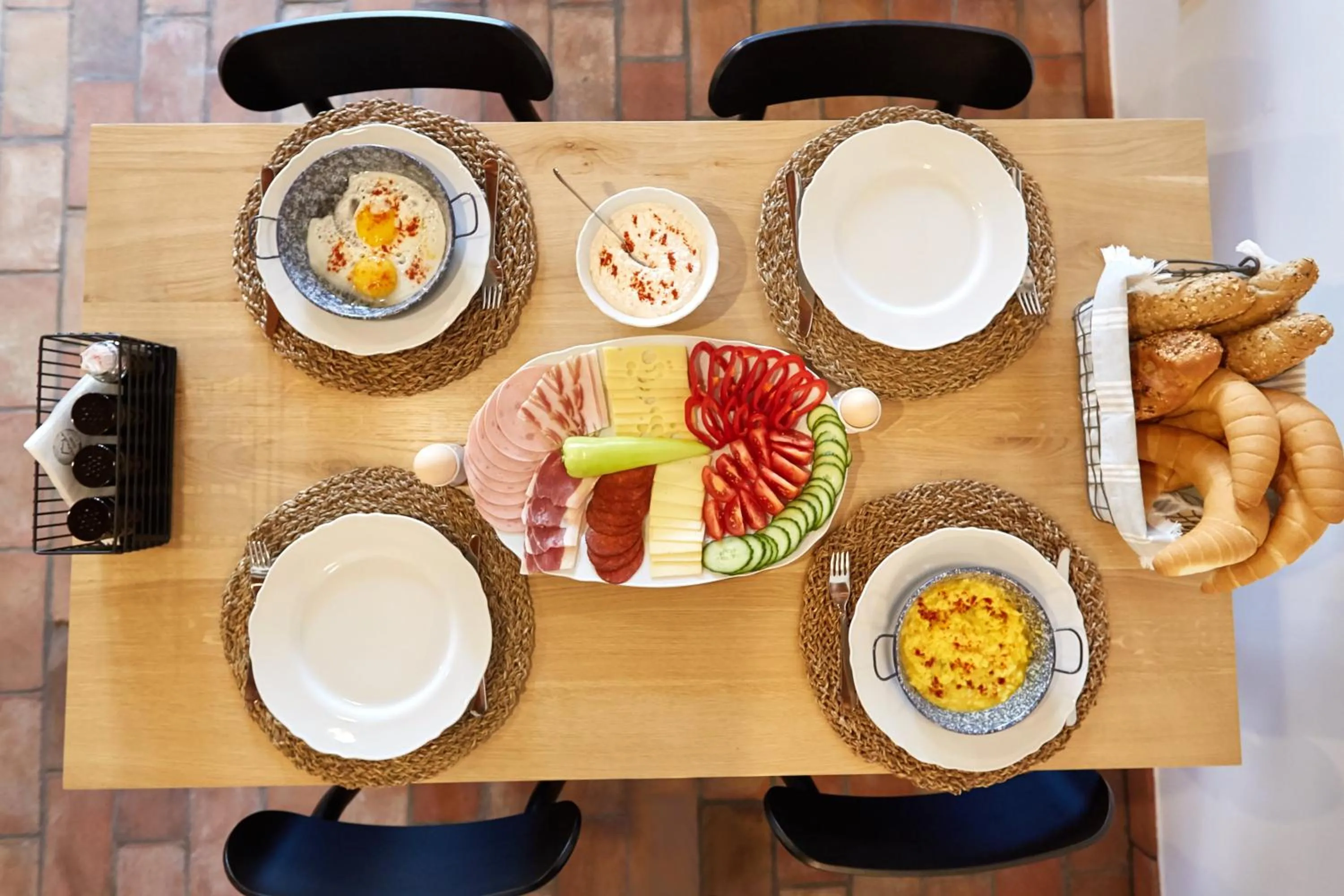 Food and drinks in Veranda