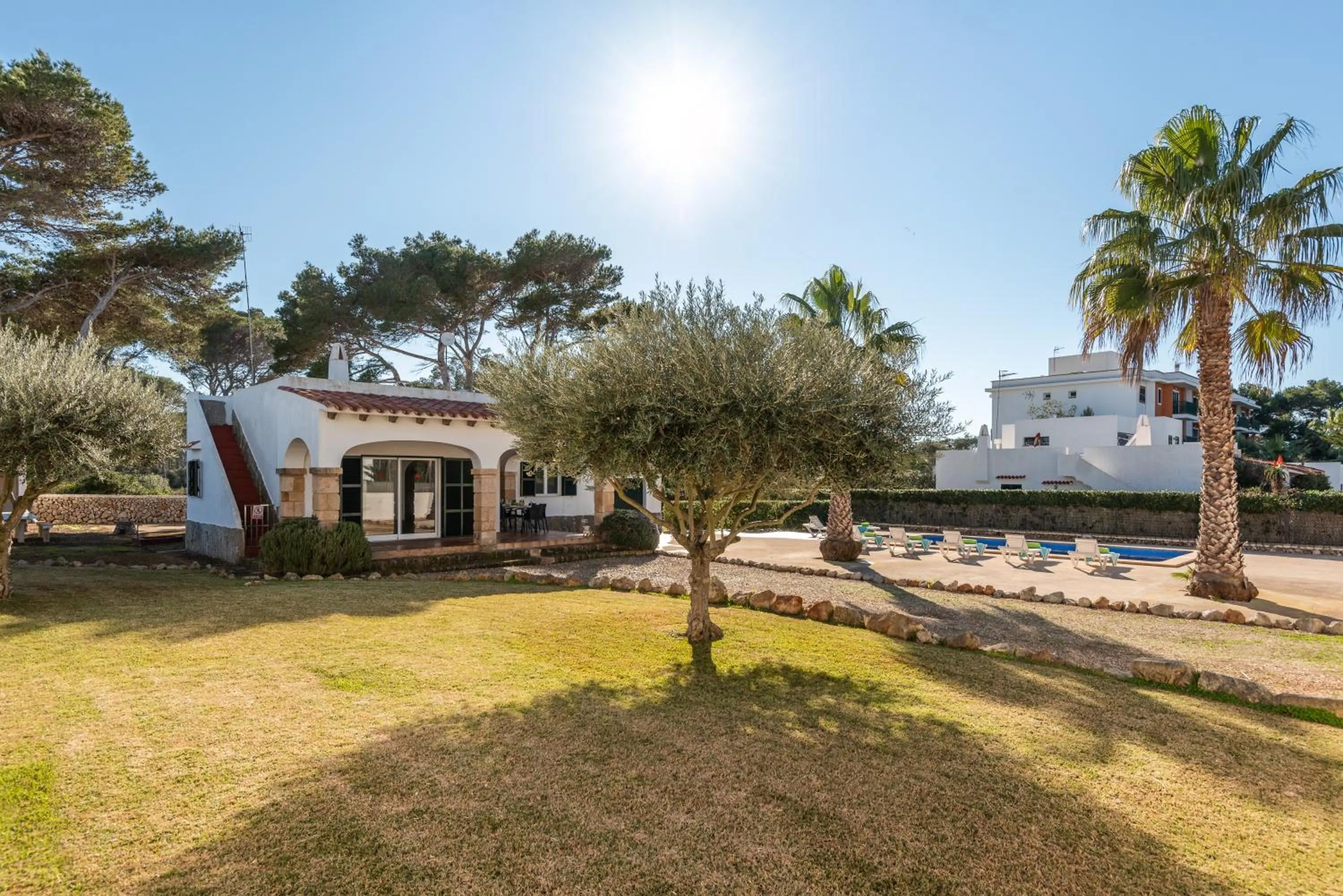 Garden in Villa Binisaret I by Mauter Villas