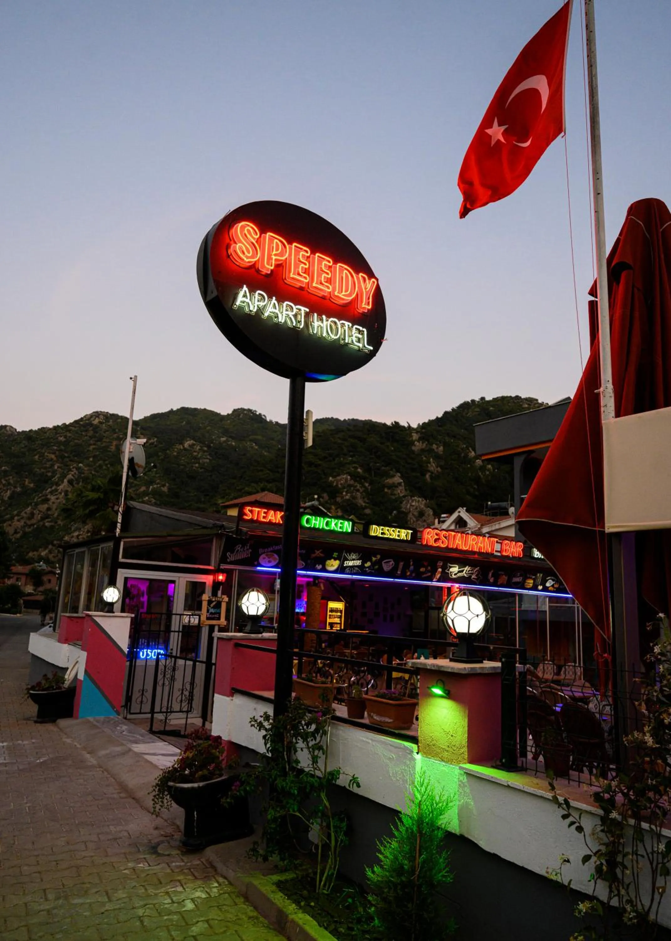 Property building in Speedy Apart Otel