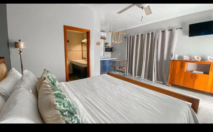 Photo of the whole room, Bed in Mata Rocks Resort