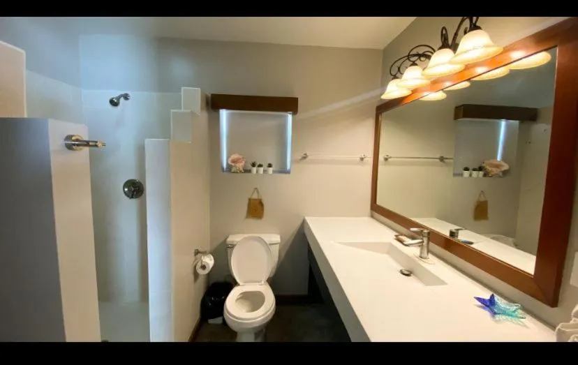 Bathroom in Mata Rocks Resort