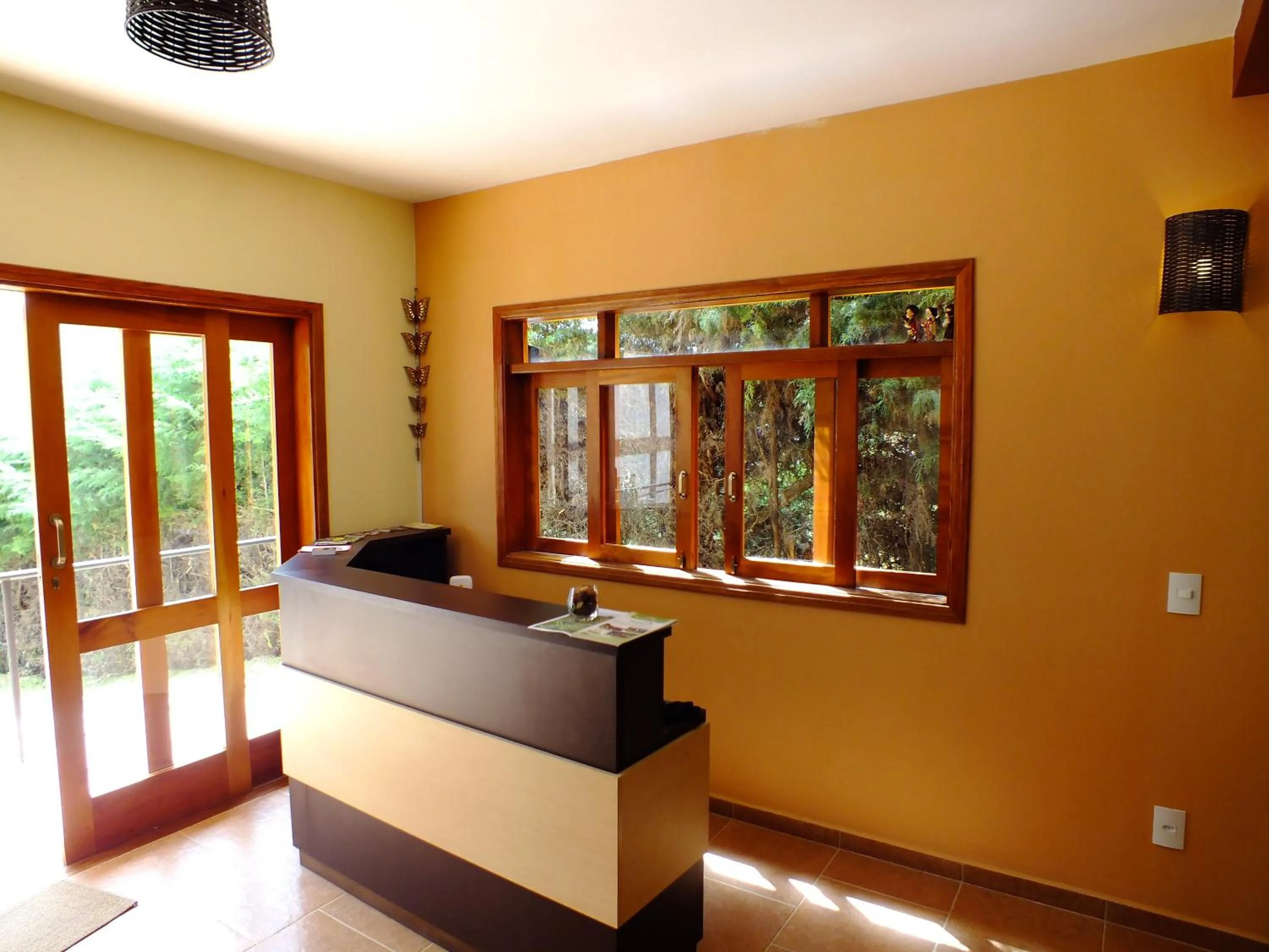 Lobby or reception in Pousada Vista da Serra Monte Verde