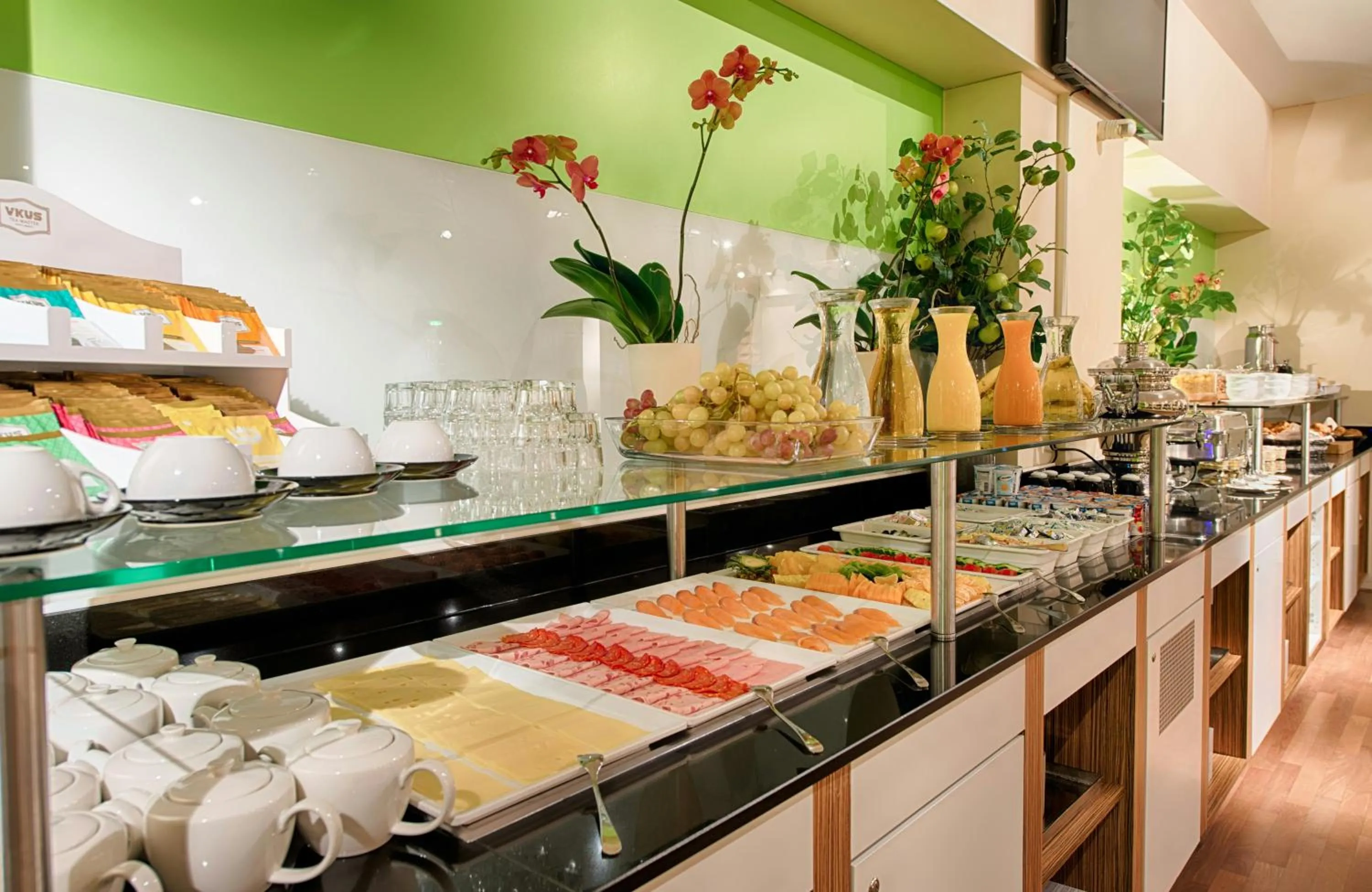 Buffet breakfast in Leonardo Boutique Hotel Rigihof Zurich