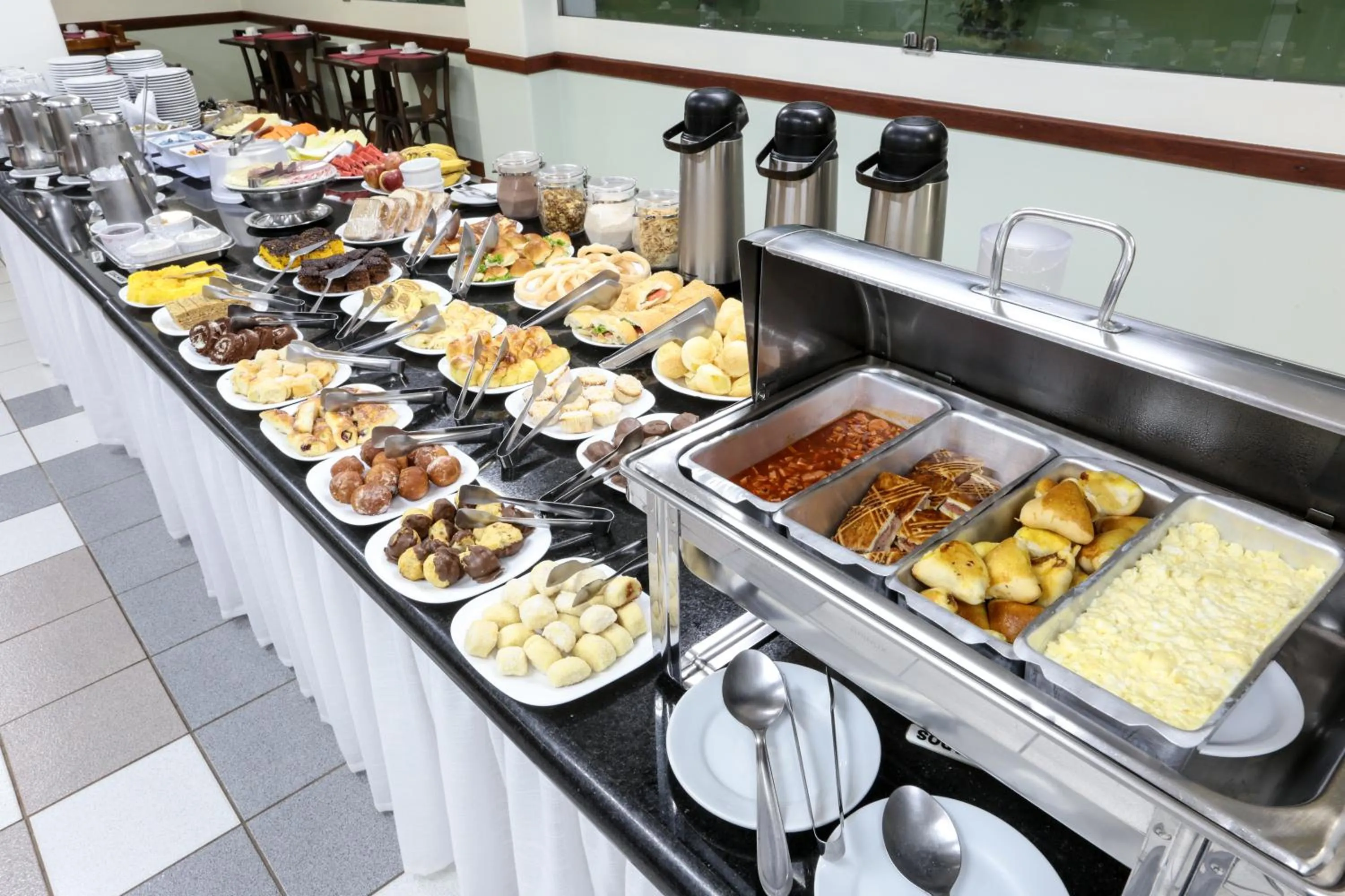 Buffet breakfast in Montblanc Hotel