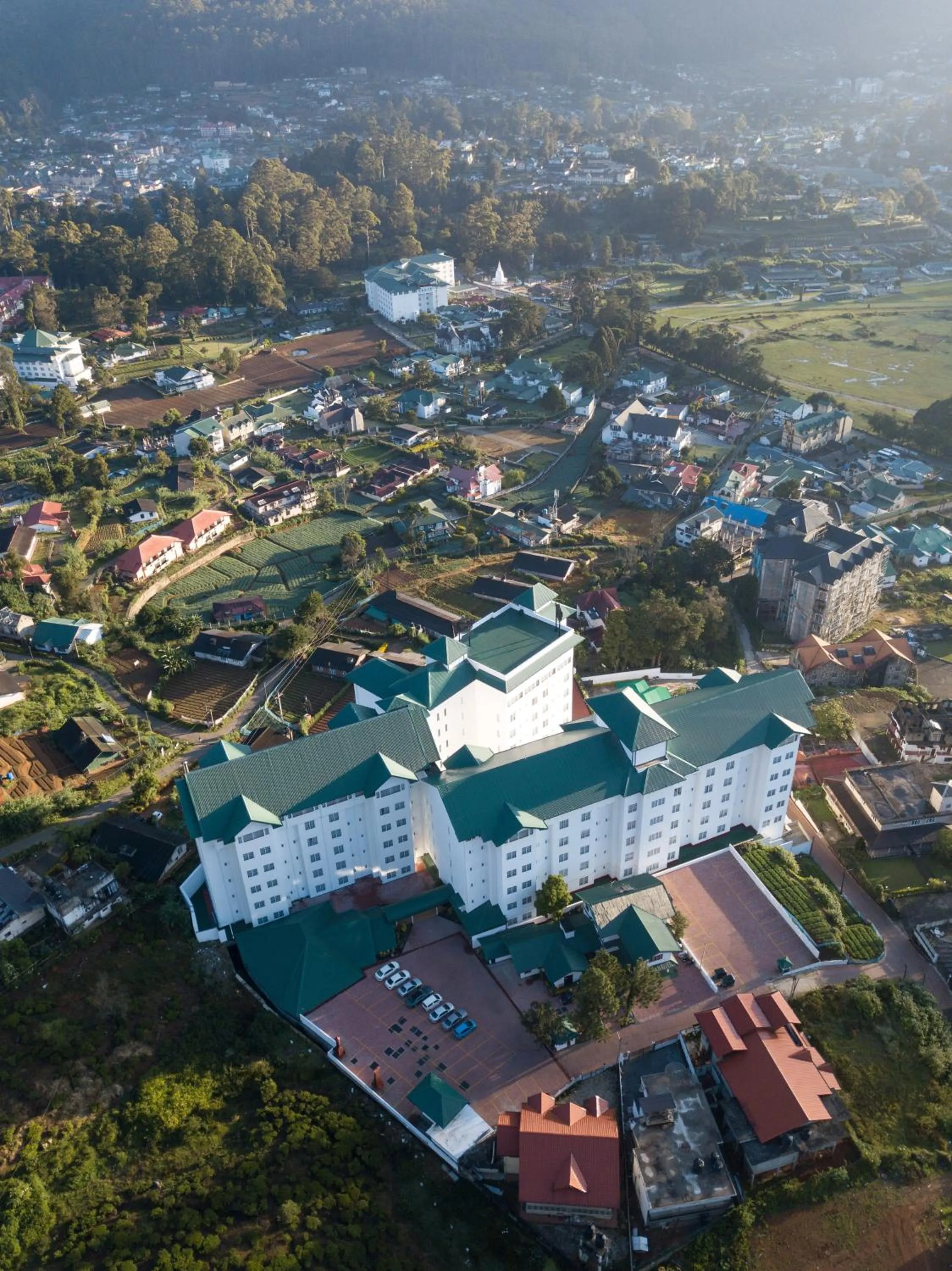 Property building in Araliya Red - Budget friendly Hotel- Where you find stunning 360 panoramic view of Nuwara Eliya