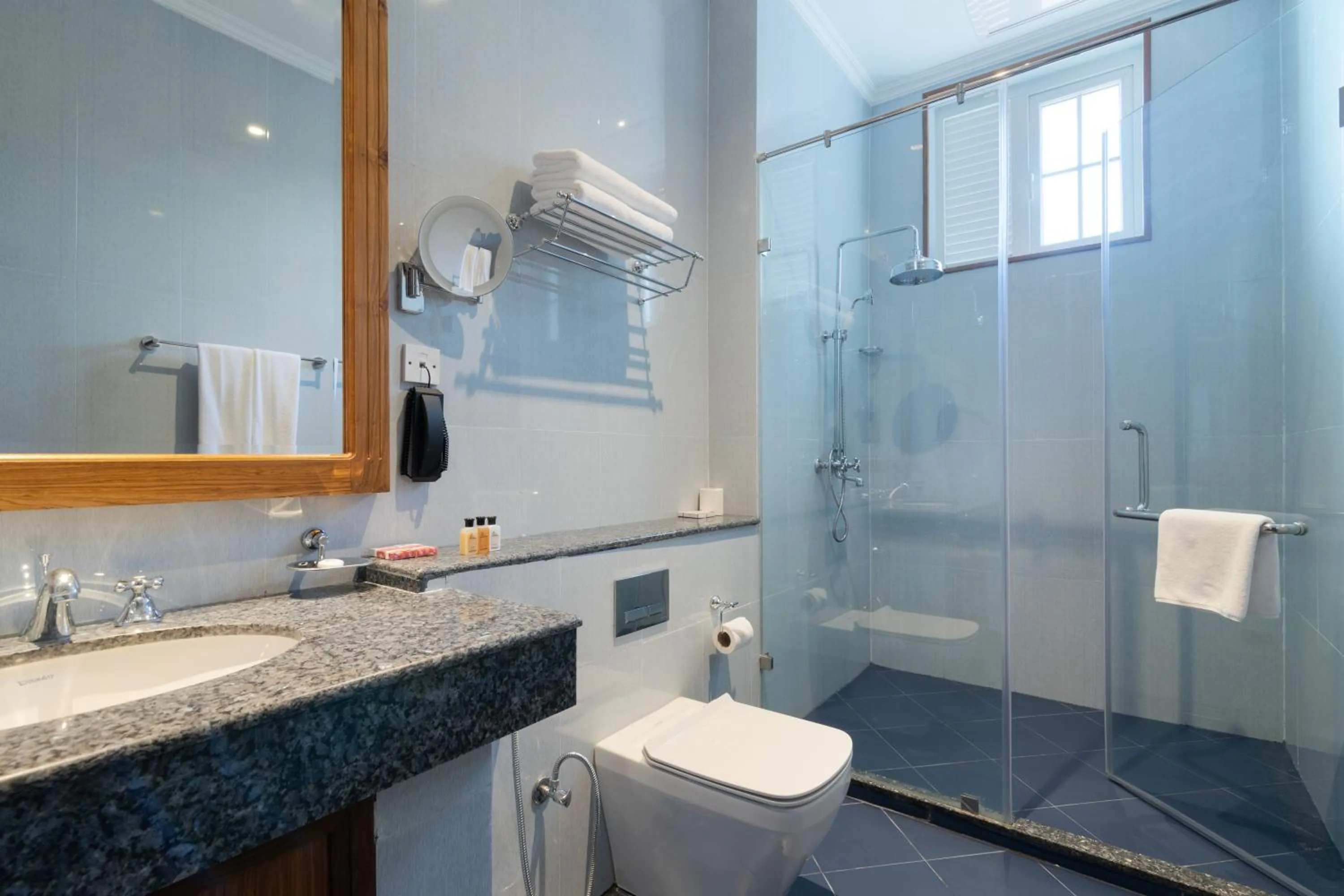 Bathroom in Araliya Red - Budget friendly Hotel- Where you find stunning 360 panoramic view of Nuwara Eliya