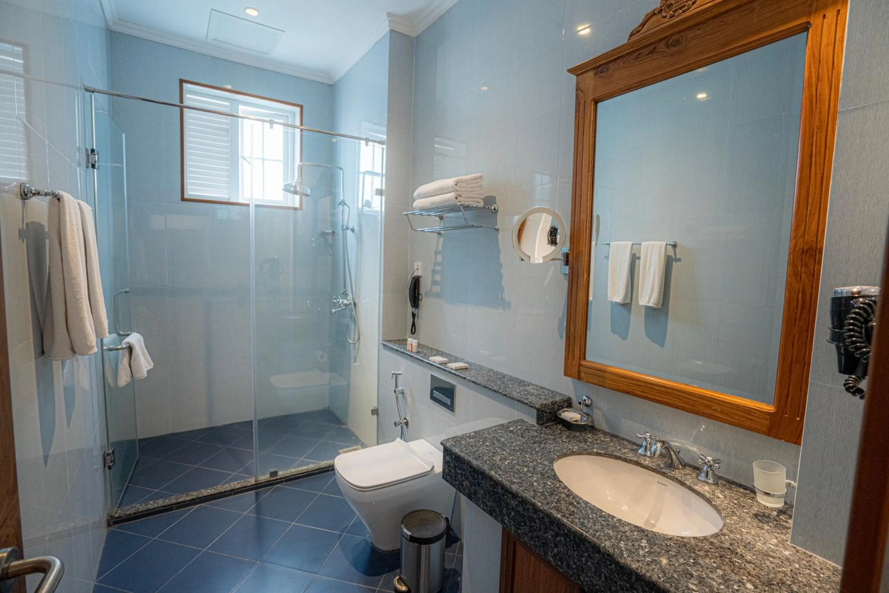 Shower in Araliya Red - Budget friendly Hotel- Where you find stunning 360 panoramic view of Nuwara Eliya