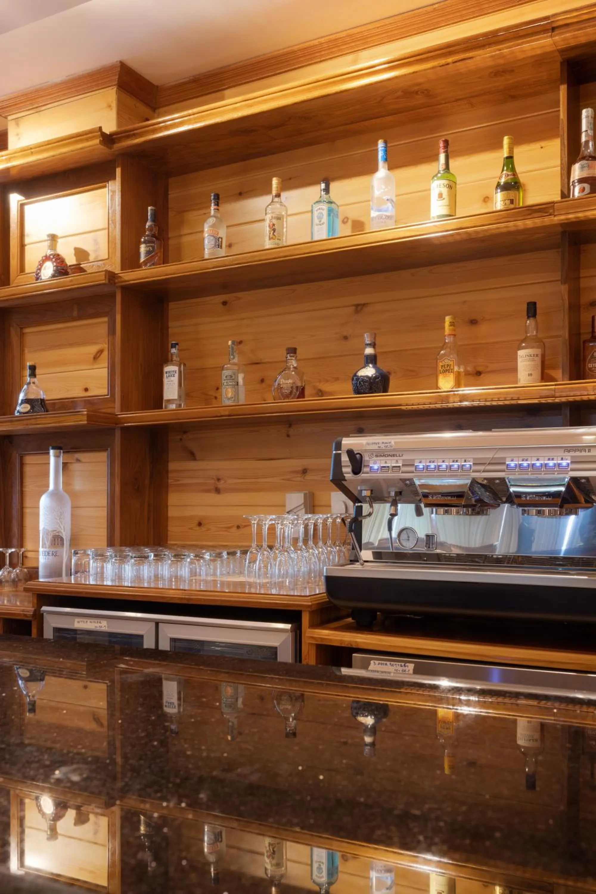 Lounge or bar in Araliya Red - Budget friendly Hotel- Where you find stunning 360 panoramic view of Nuwara Eliya