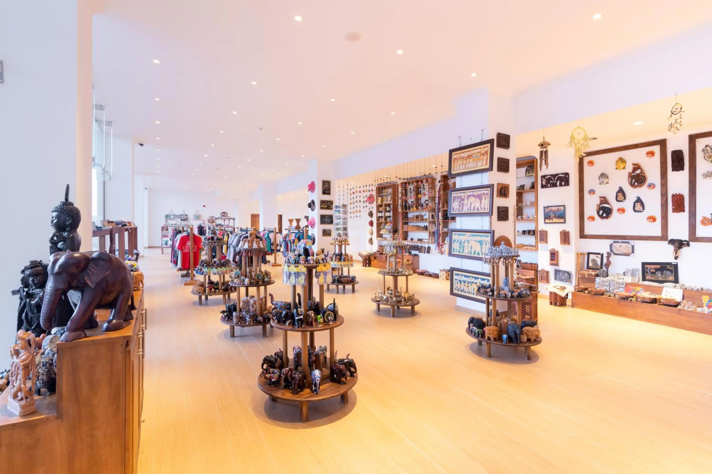 On-site shops in Araliya Red - Budget friendly Hotel- Where you find stunning 360 panoramic view of Nuwara Eliya