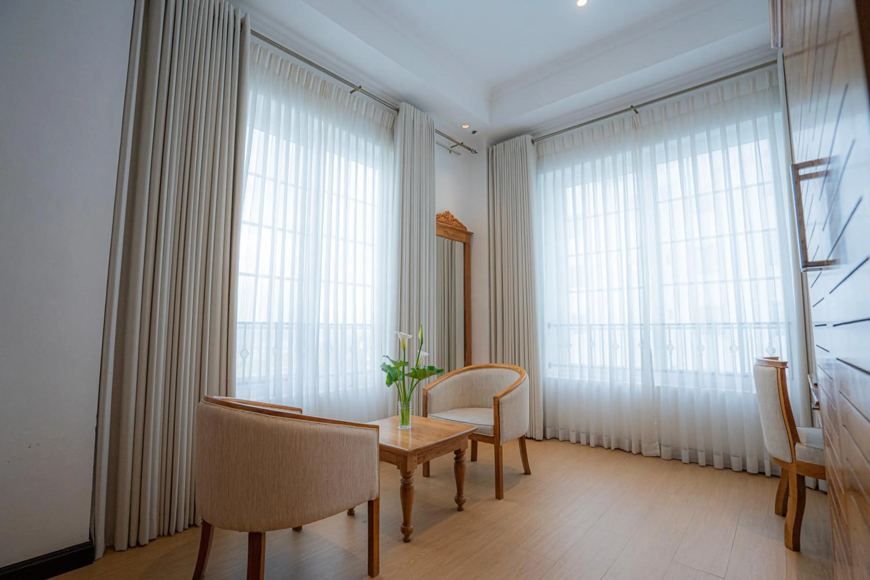 Property building in Araliya Red - Budget friendly Hotel- Where you find stunning 360 panoramic view of Nuwara Eliya