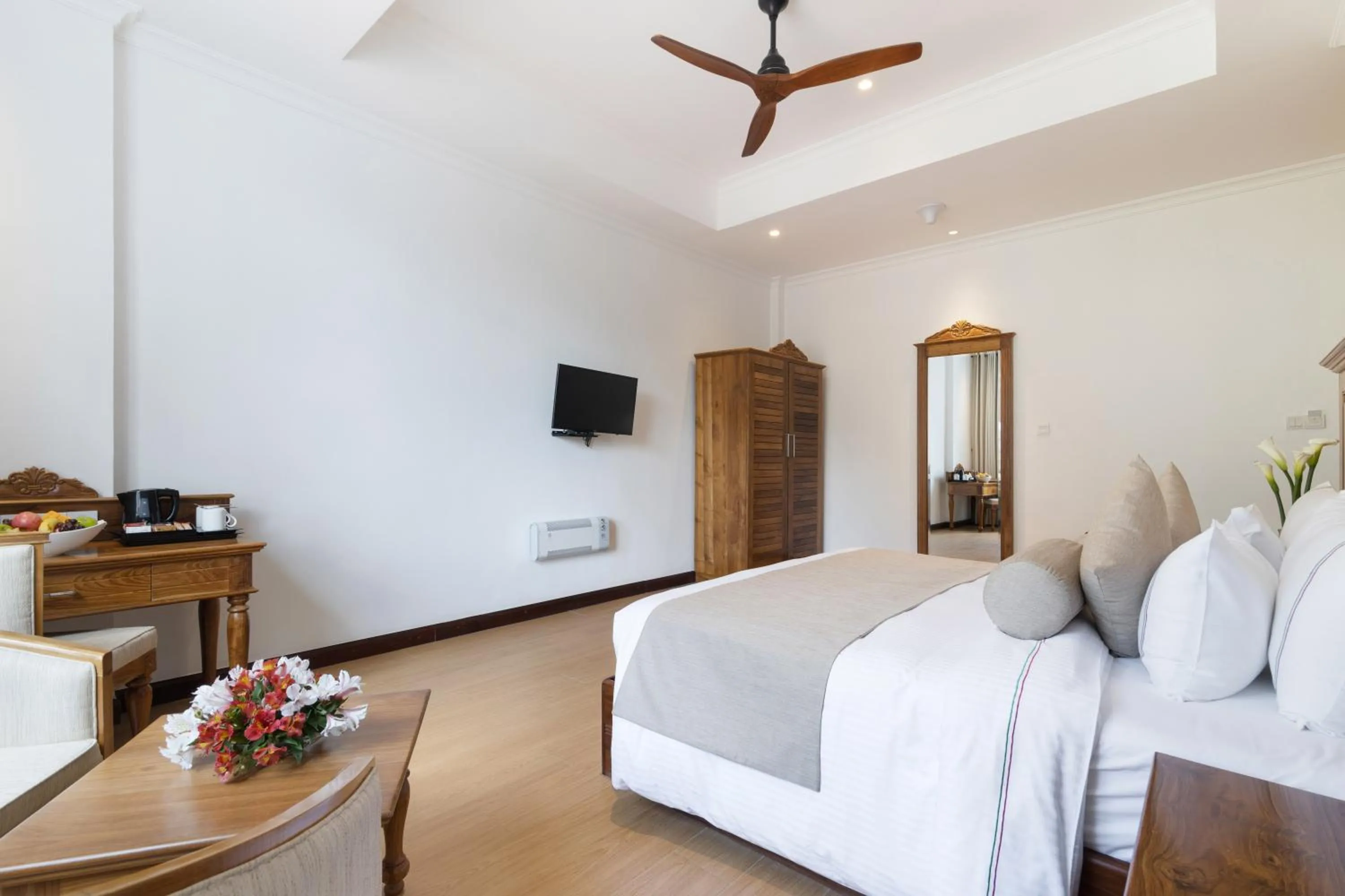 Bedroom, Bed in Araliya Red - Budget friendly Hotel- Where you find stunning 360 panoramic view of Nuwara Eliya