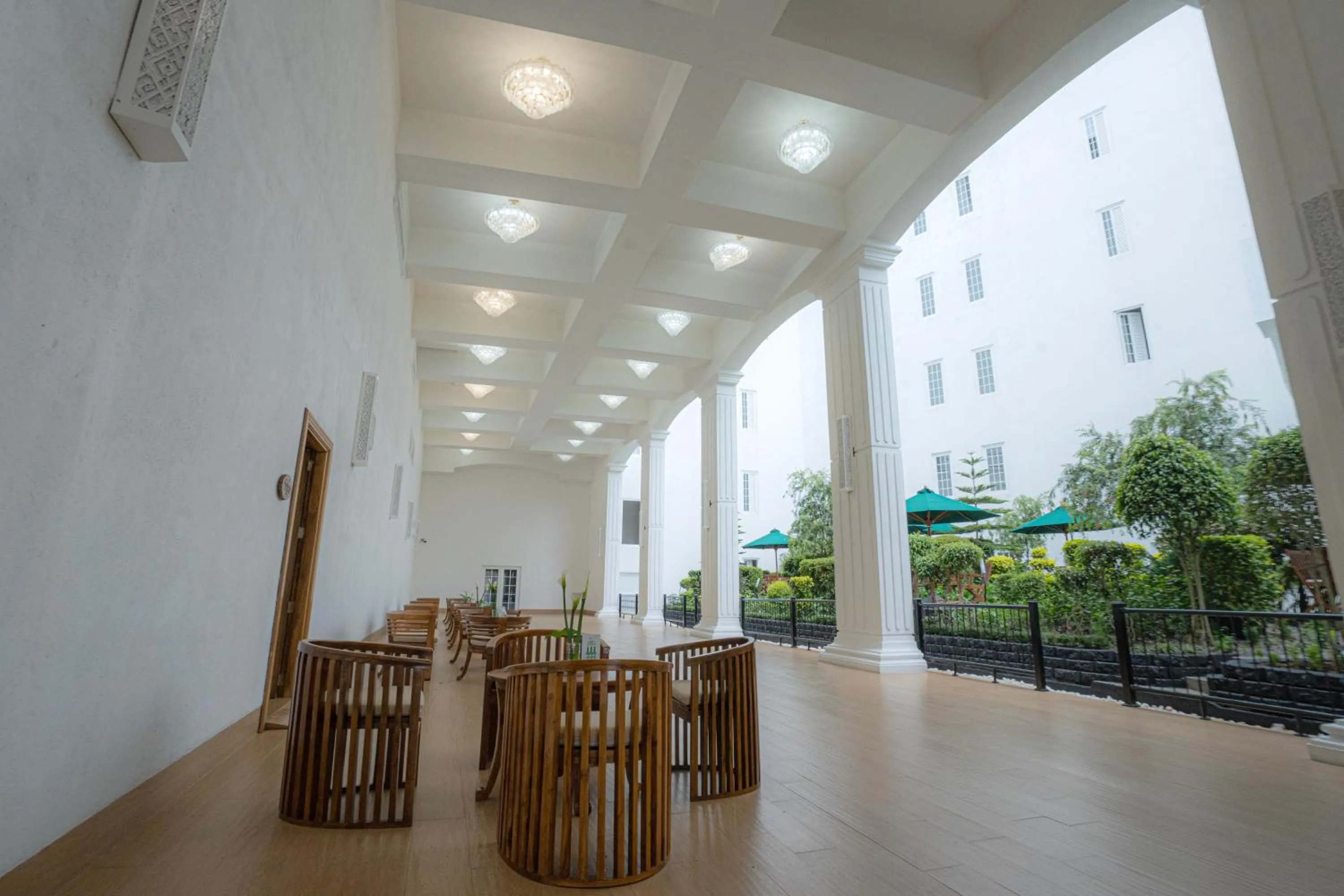 Property building in Araliya Red - Budget friendly Hotel- Where you find stunning 360 panoramic view of Nuwara Eliya