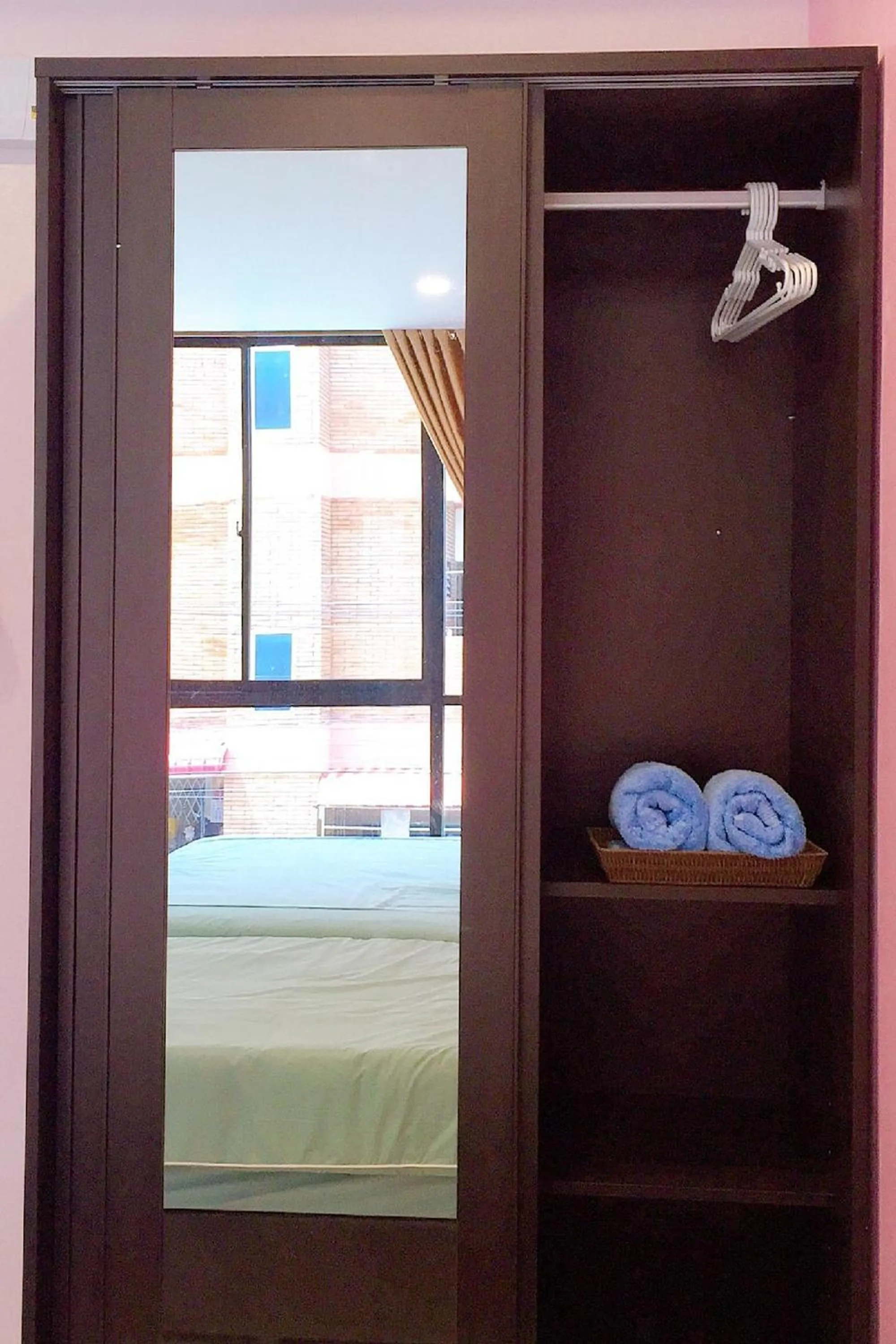 Bedroom, Bed in Chor Chang House