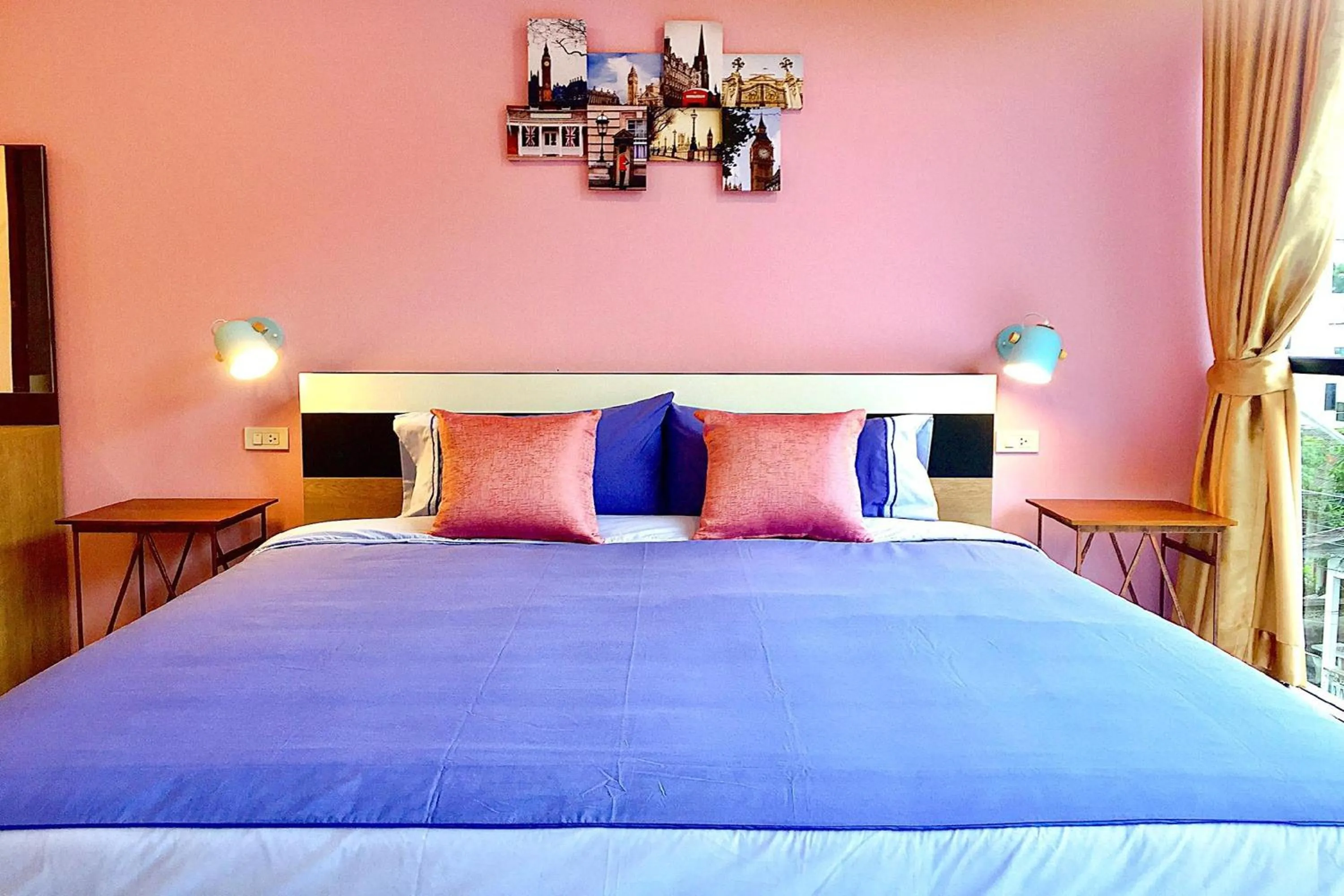 Bedroom, Bed in Chor Chang House