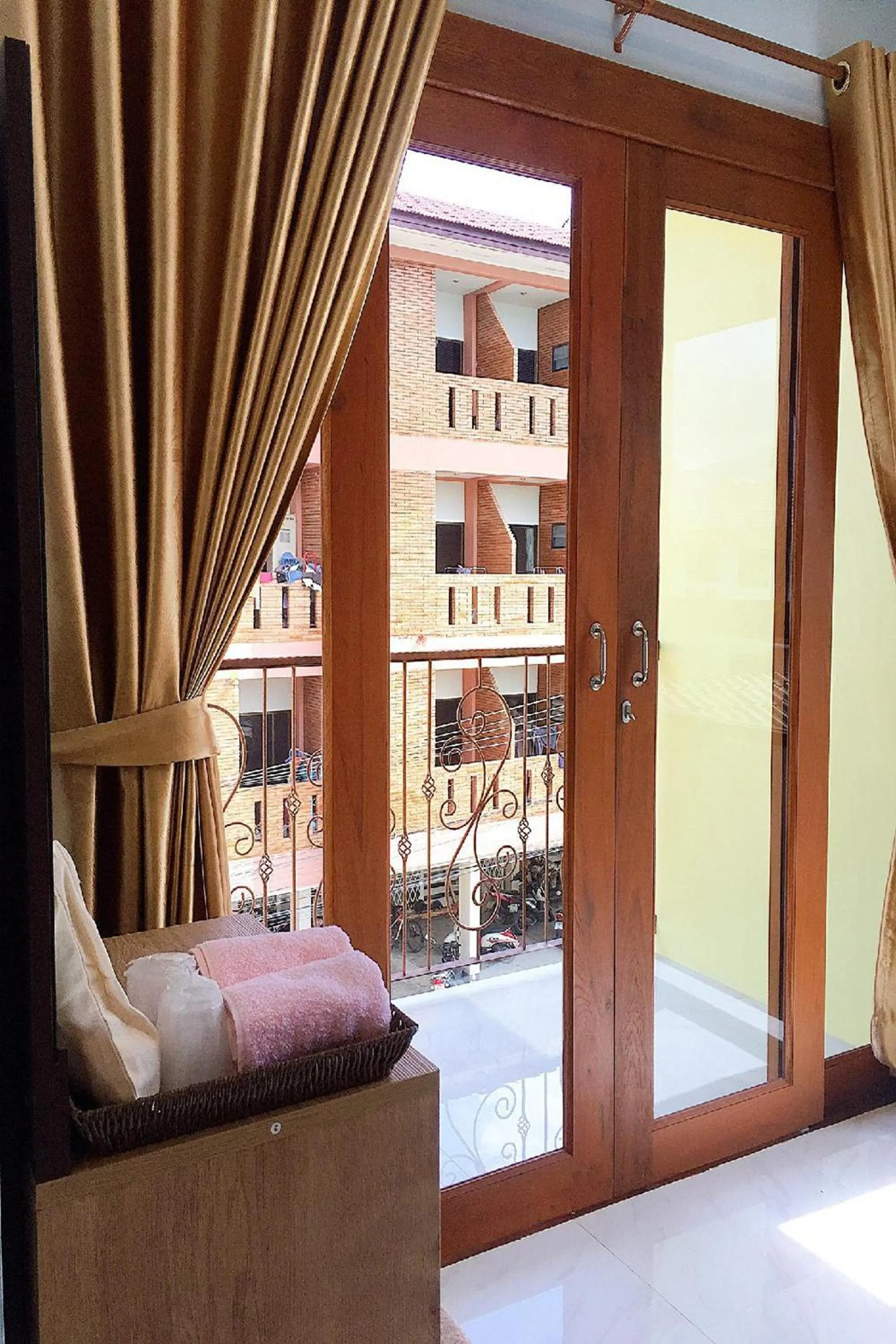 Bedroom, Bed in Chor Chang House