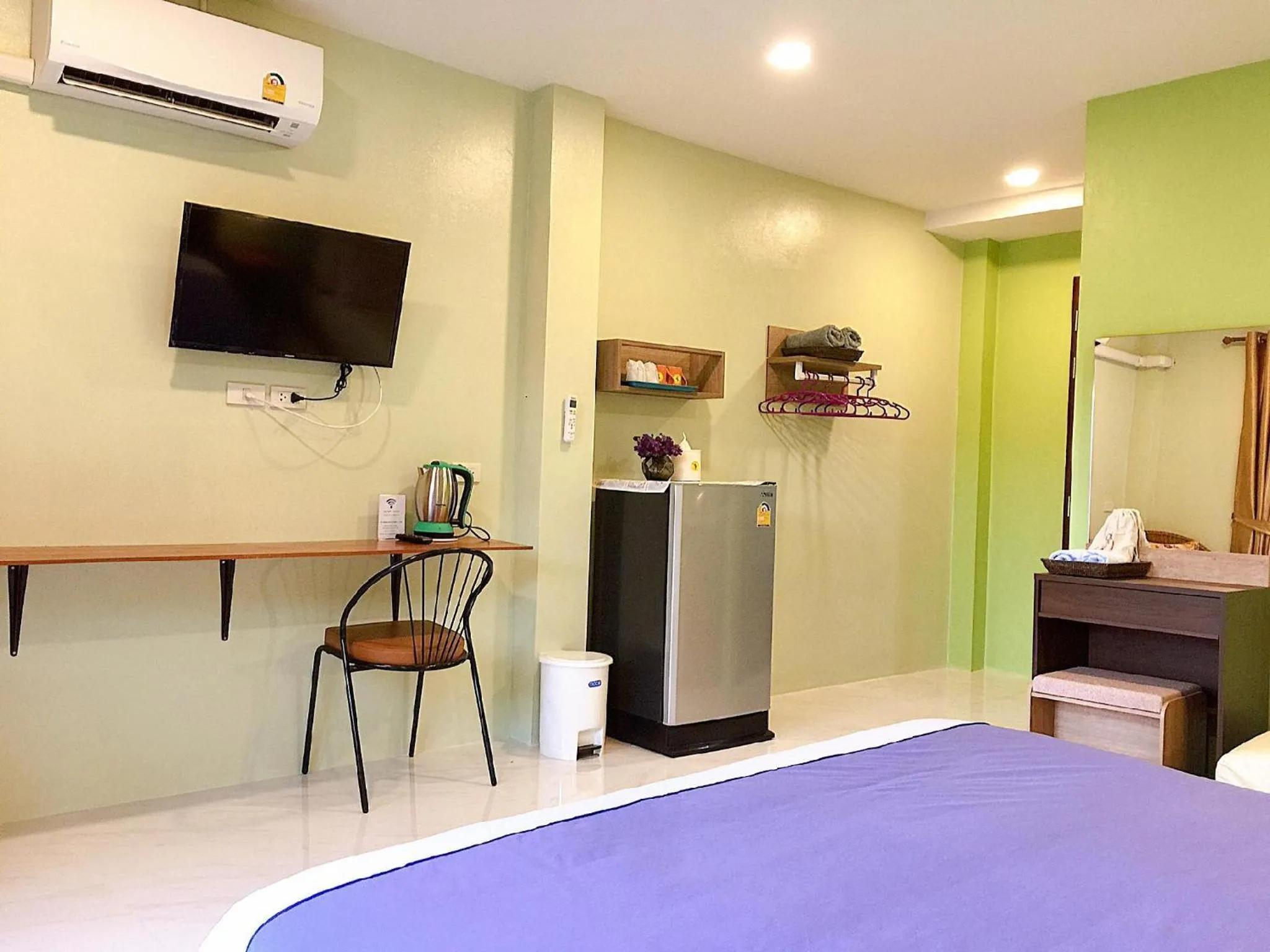 Bedroom, Bed in Chor Chang House