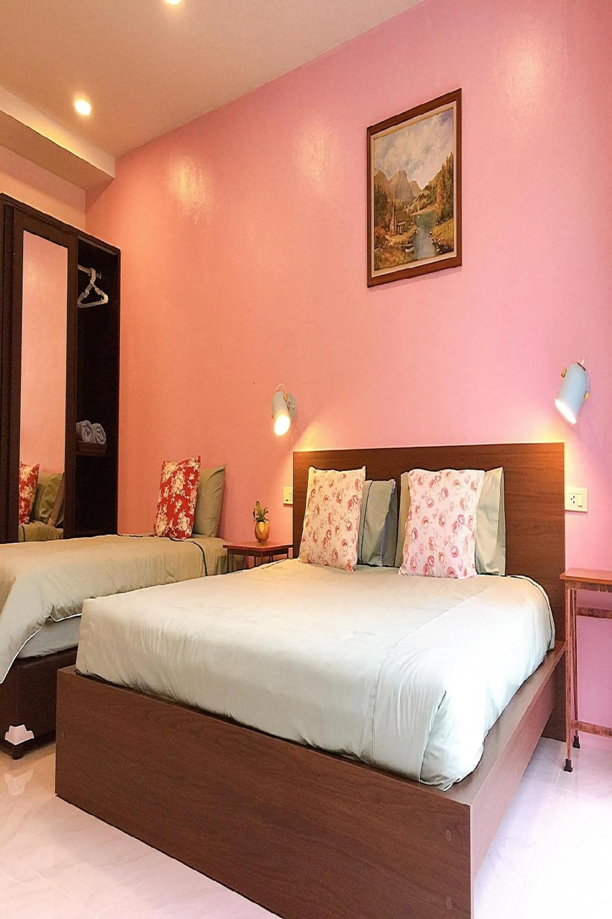 Bedroom, Bed in Chor Chang House