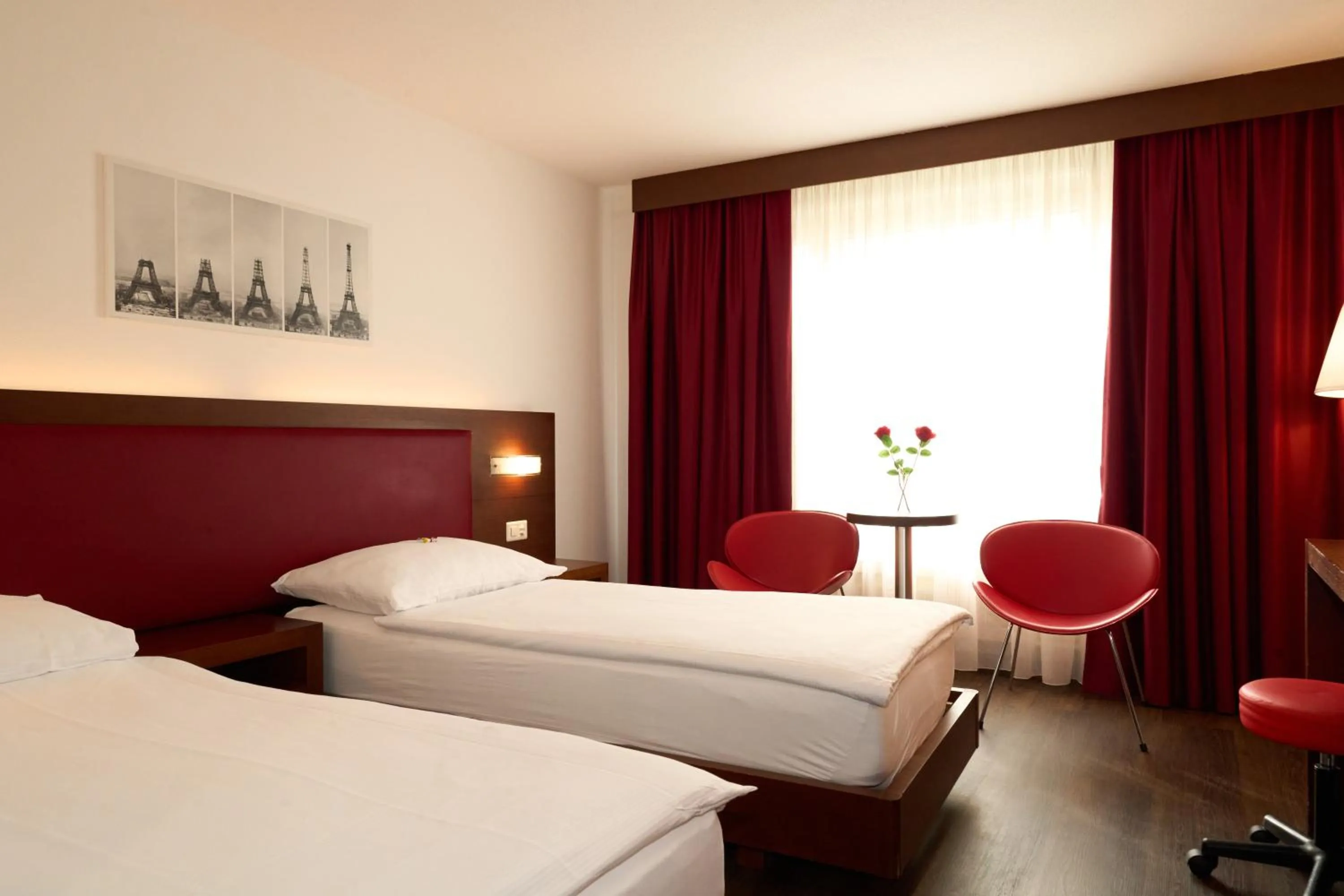 Photo of the whole room, Bed in Hotel Conti Dietikon