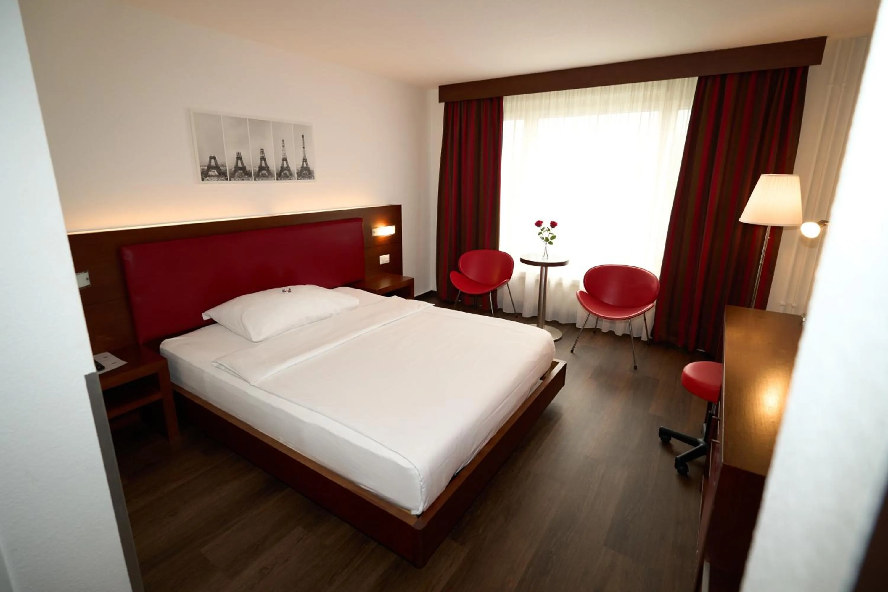 Bed in Hotel Conti Dietikon