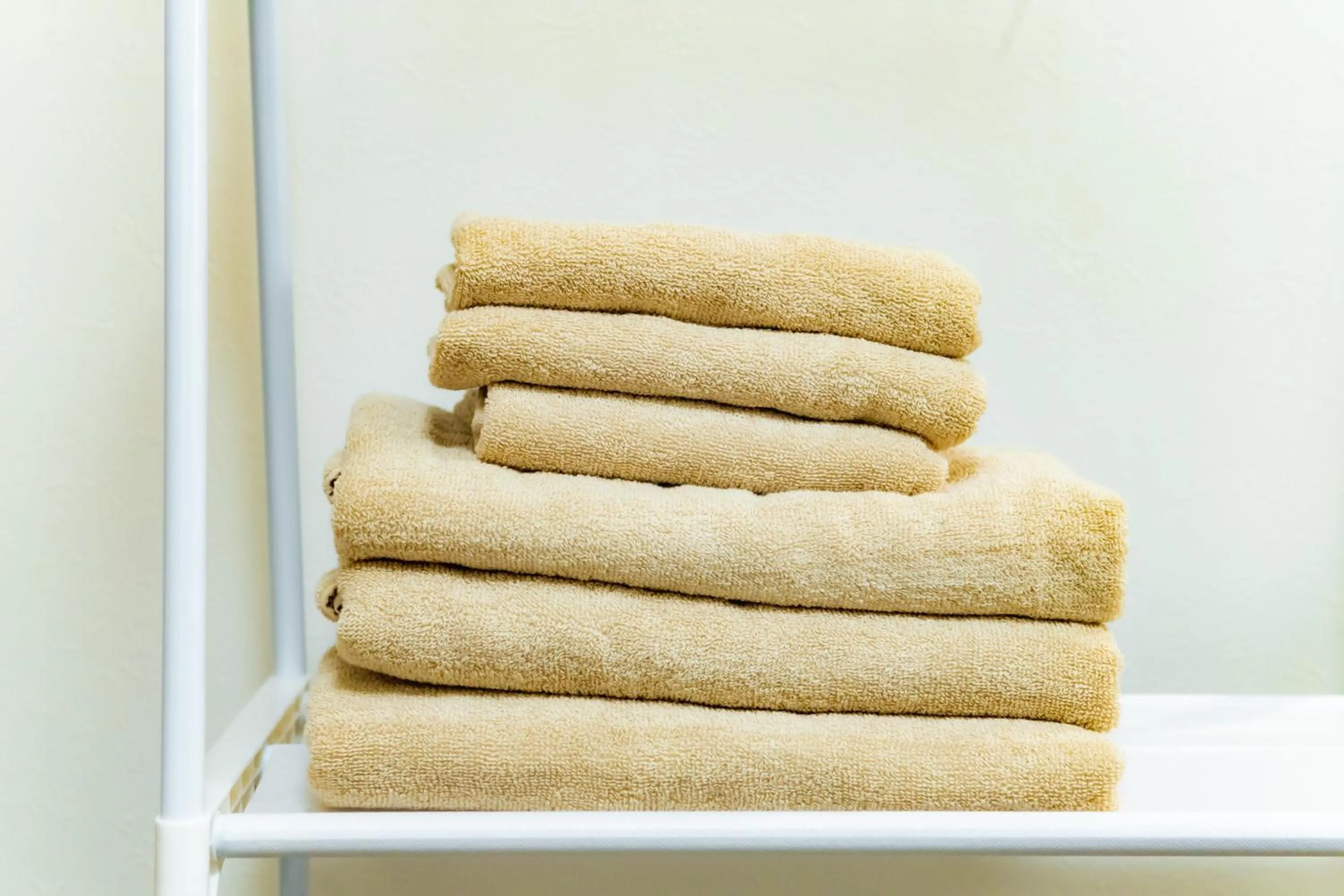 Base Hanegi Apartment by Tranova