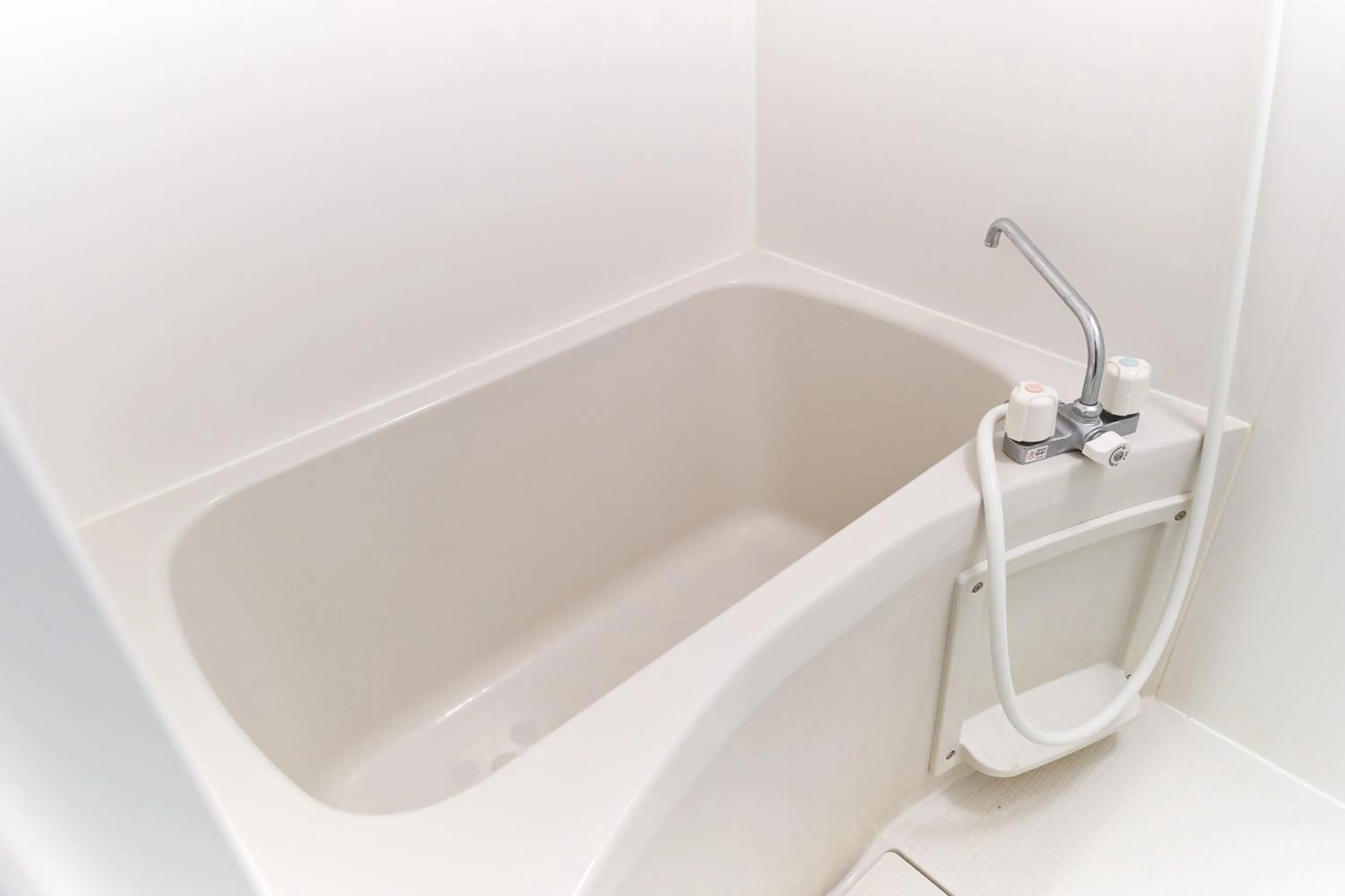 Base Hanegi Apartment by Tranova