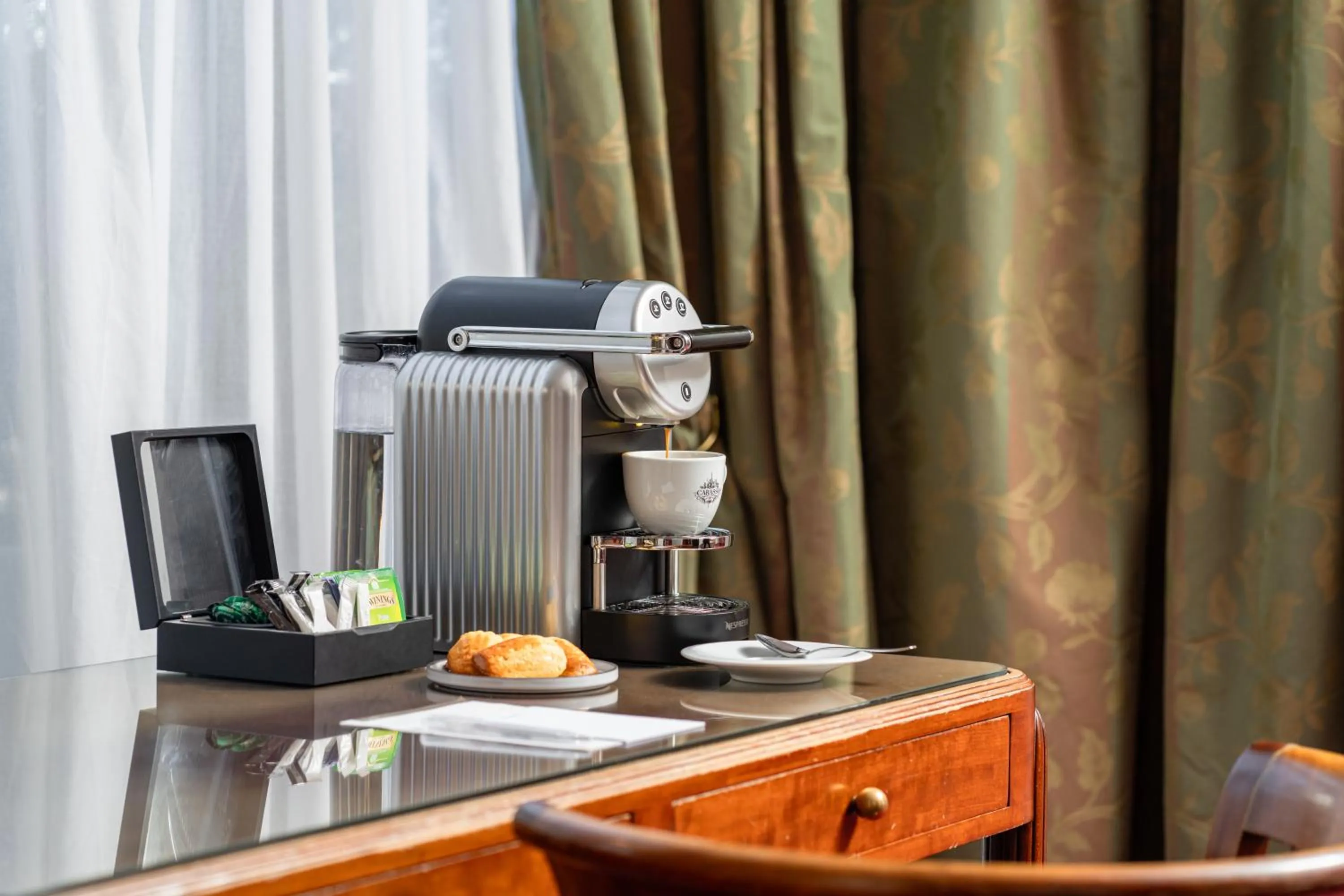 Bedroom in Royal Manotel