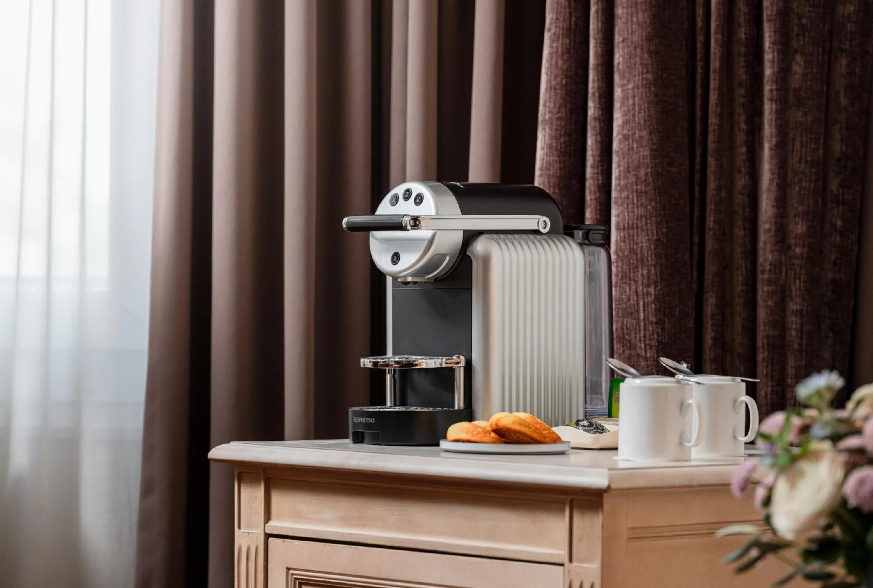 Bedroom in Royal Manotel