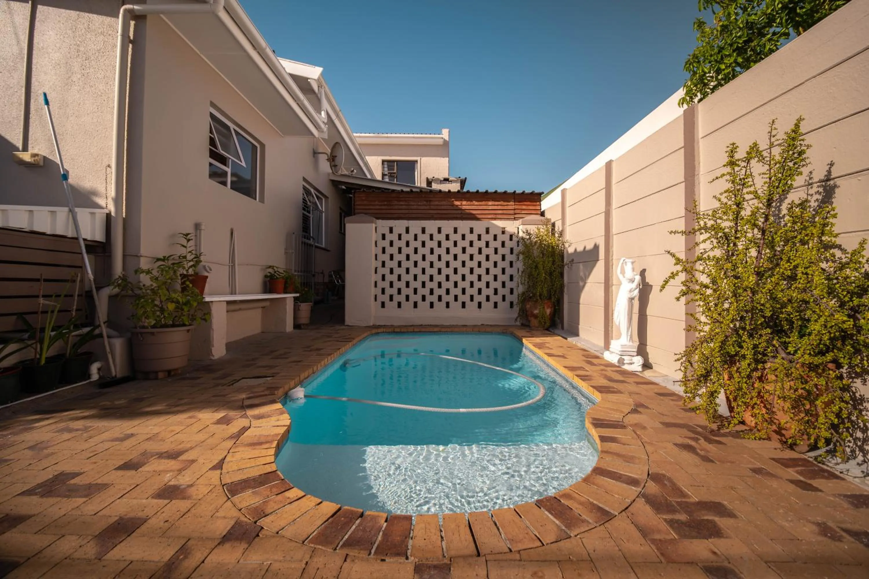 Pool view in Broadway Tygervalley House