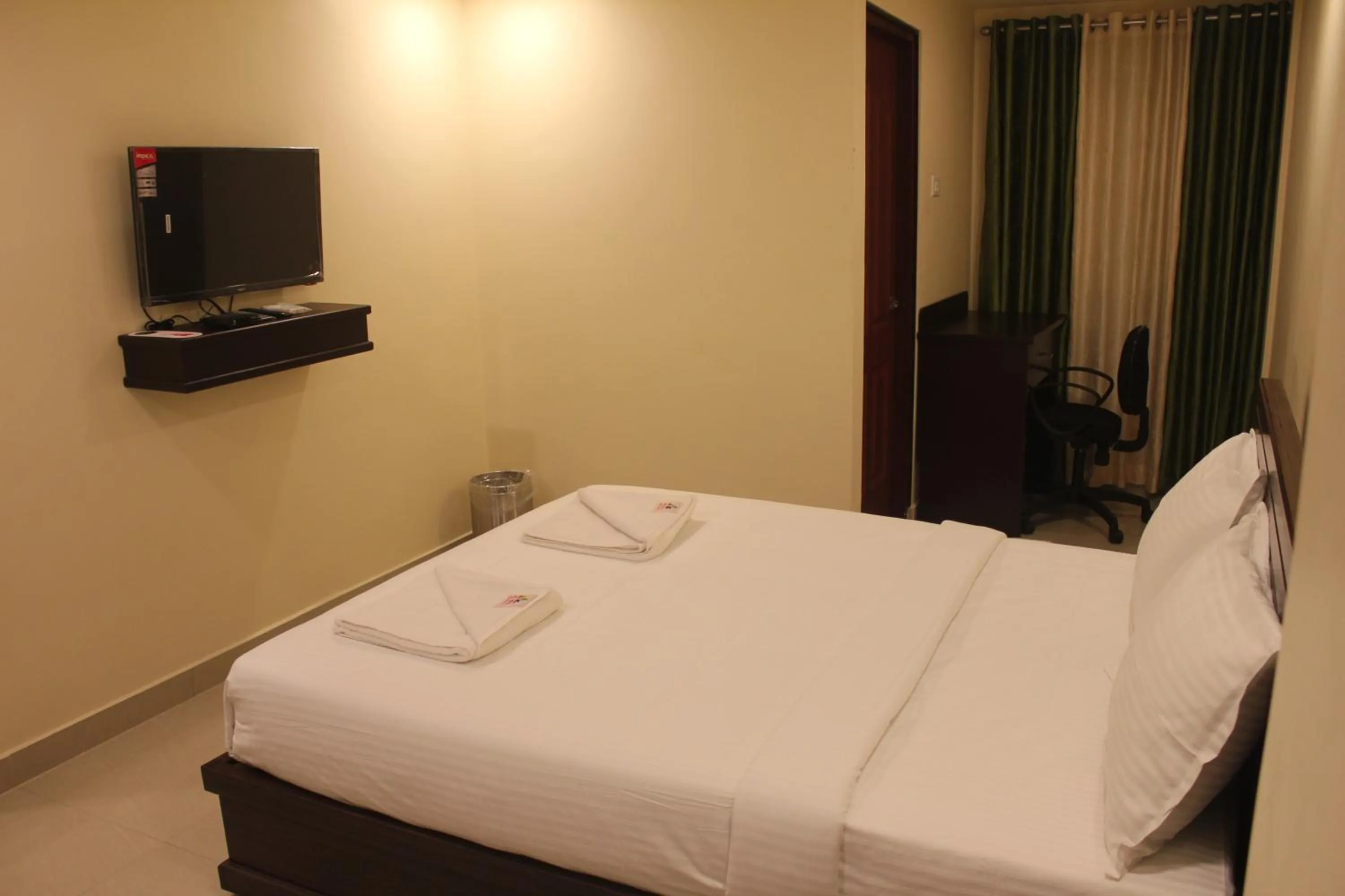 TV and multimedia, Bed in Aura Residency