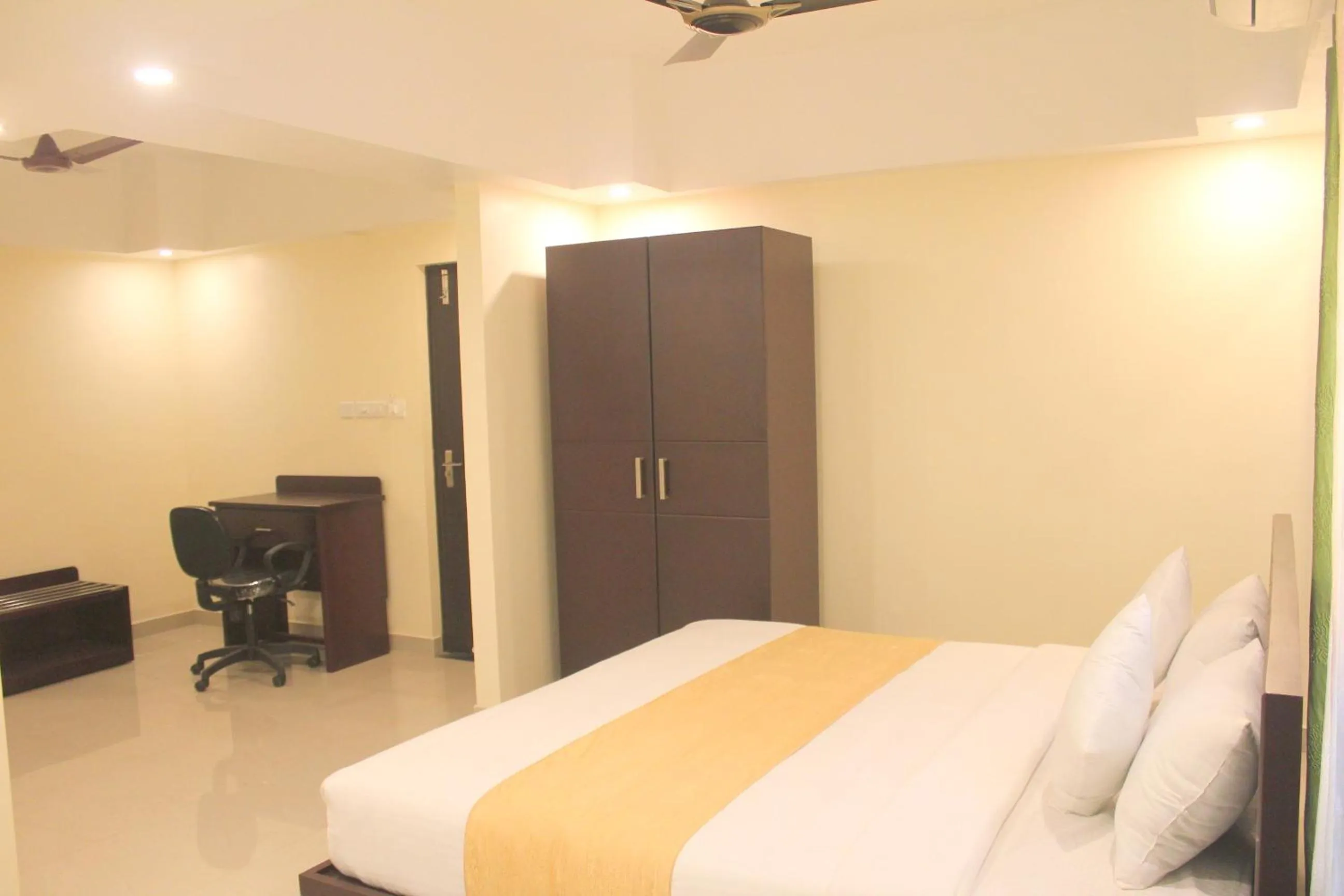 Photo of the whole room, Bed in Aura Residency