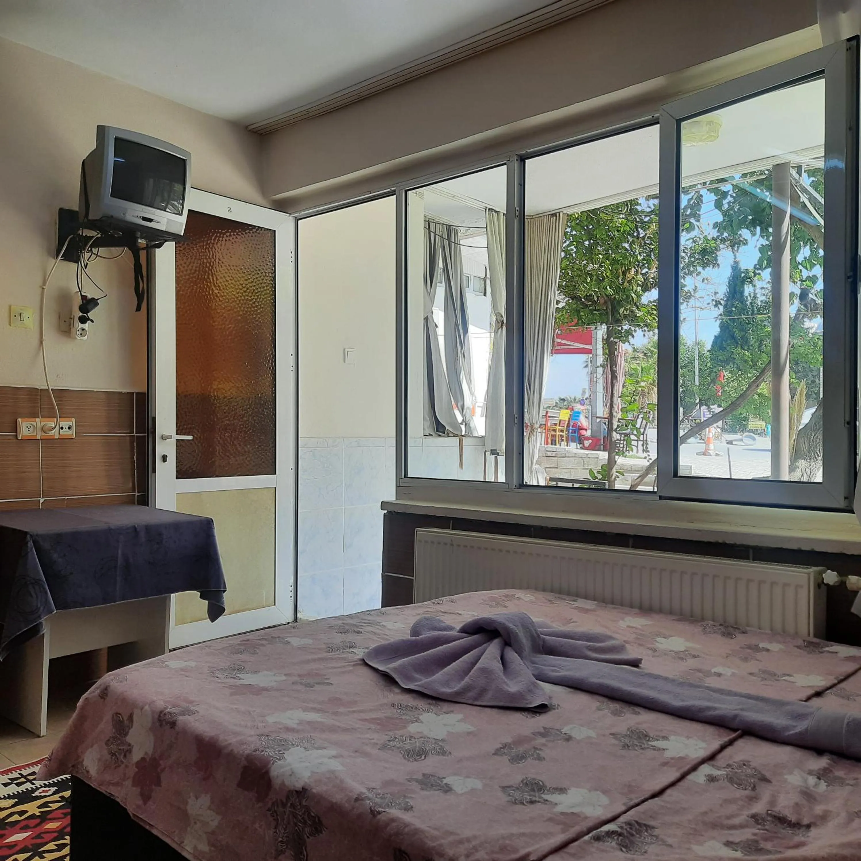 Bed in Pamukkale Batu Termal