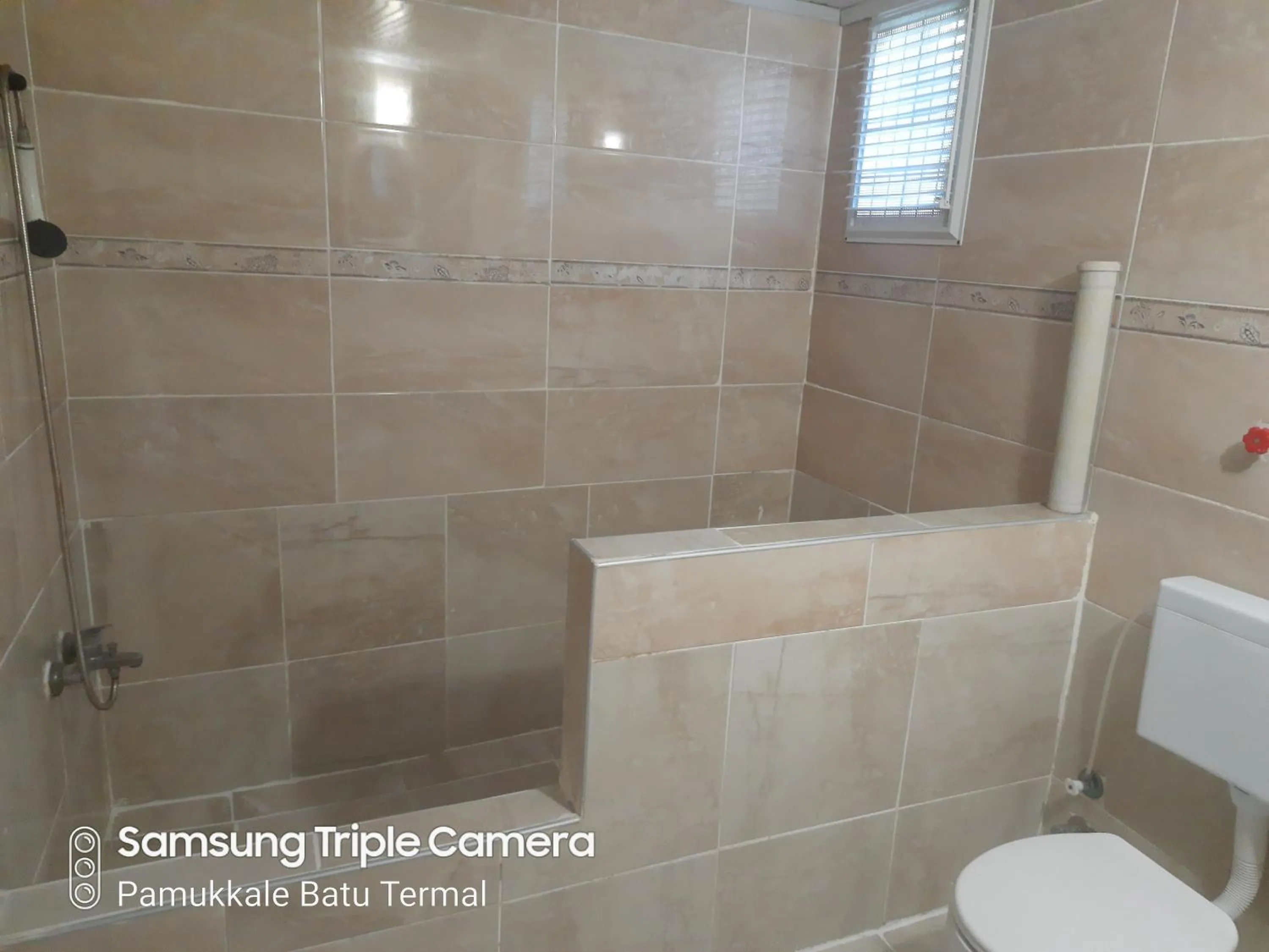 Bathroom in Pamukkale Batu Termal