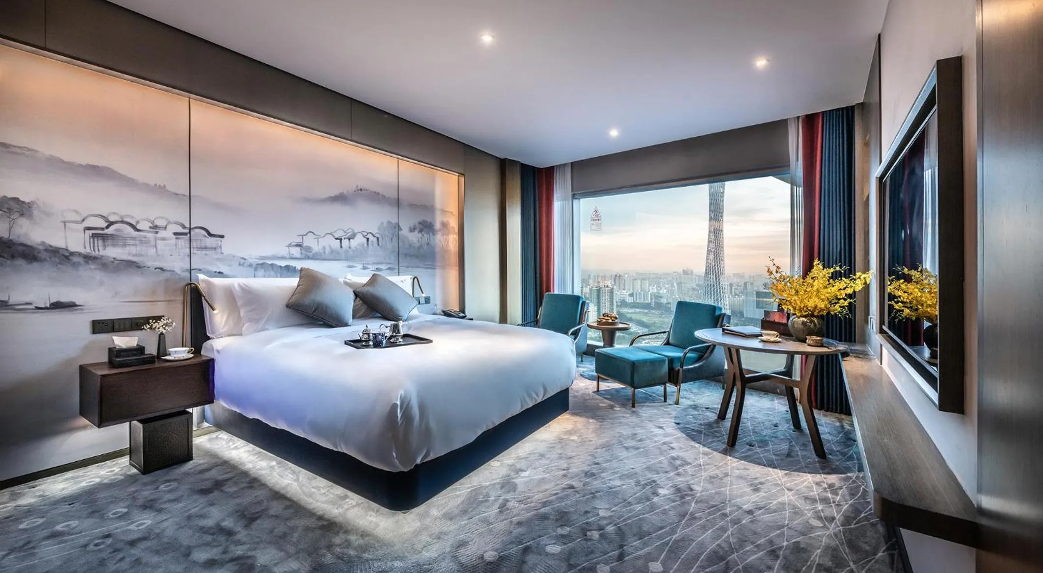 Photo of the whole room, Bed in Elegant Hotel Guangzhou Zhujiang New Town Canton Tower- Free Shuttle Bus to Canton Fair Complex during Canton Fair period