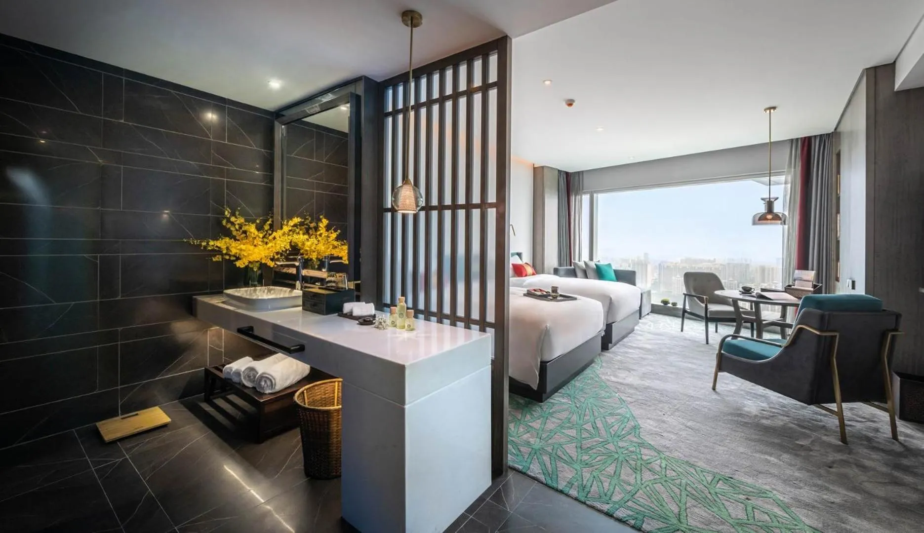 Bathroom, Bed in Elegant Hotel Guangzhou Zhujiang New Town Canton Tower- Free Shuttle Bus to Canton Fair Complex during Canton Fair period