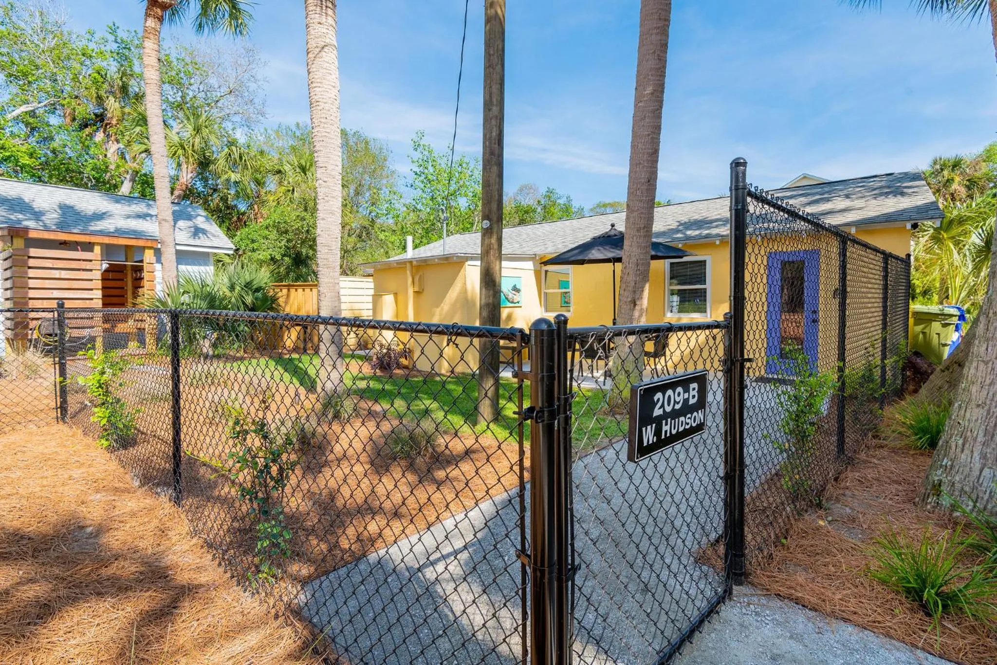 Folly Vacation Laid Back Casual Beach Bungalow 209-B