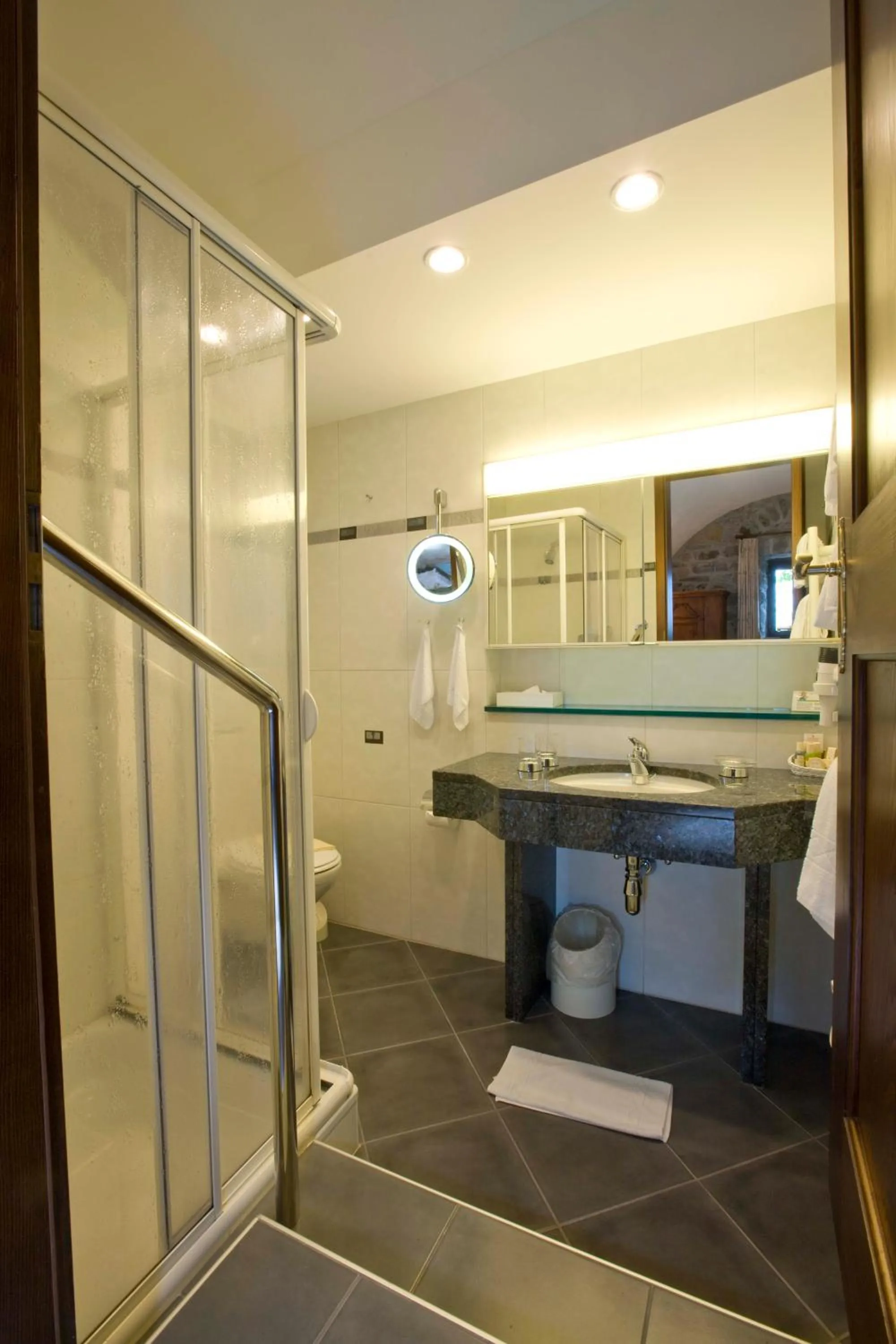 Bathroom in Romantik Hotel Castello Seeschloss