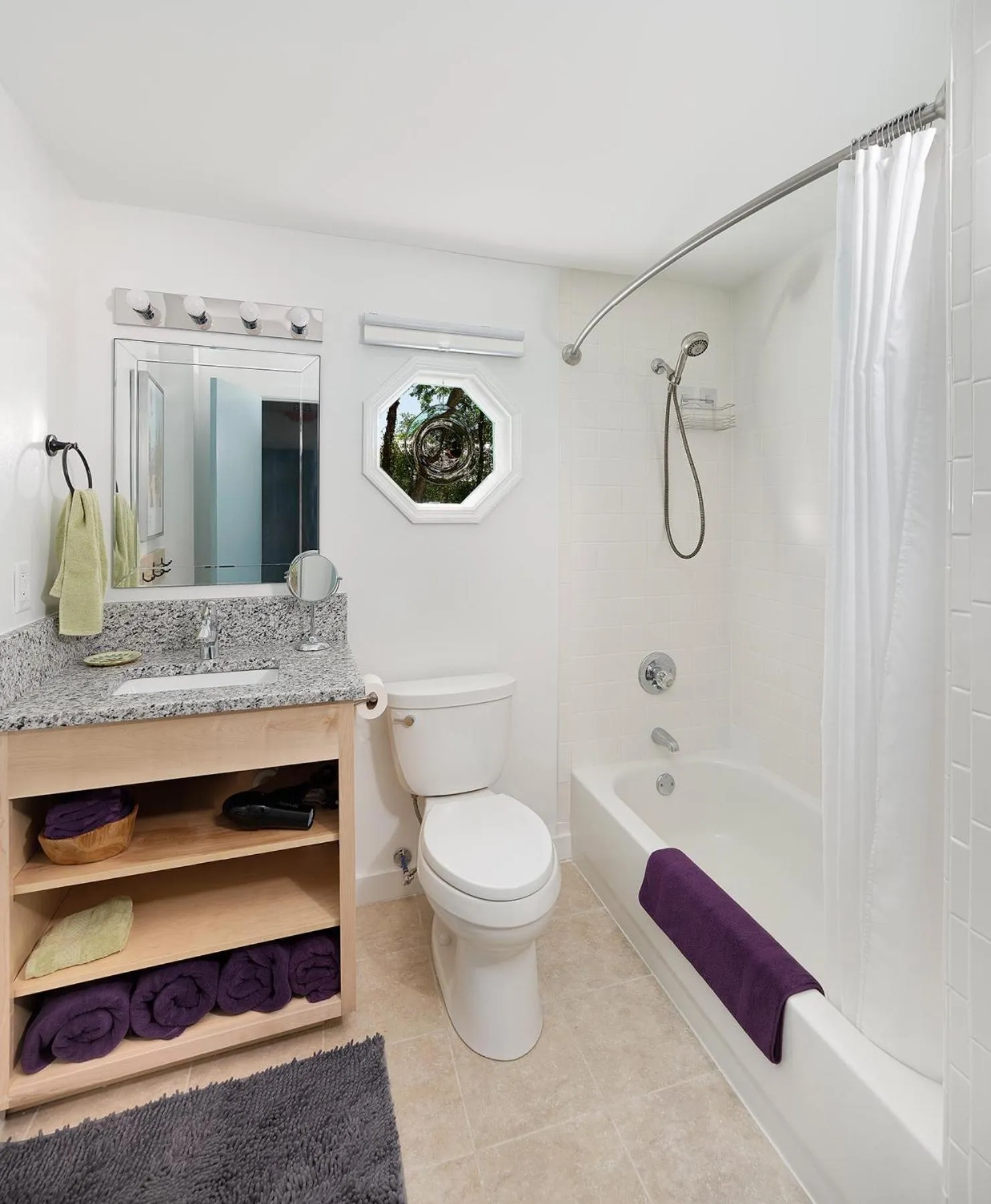 Folly Vacation 305 E Erie Fantastic Location