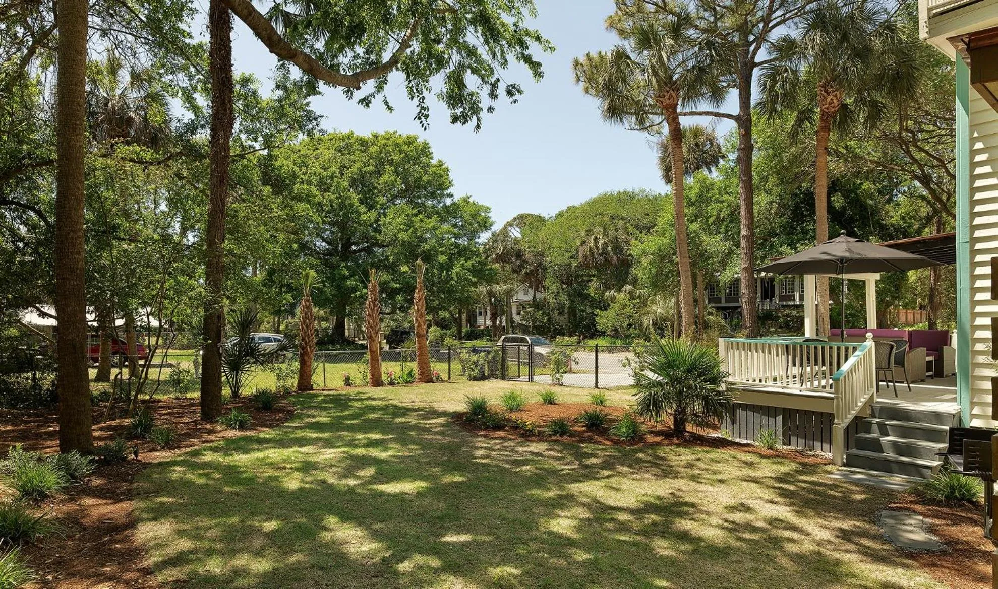 Folly Vacation 305 E Erie Fantastic Location