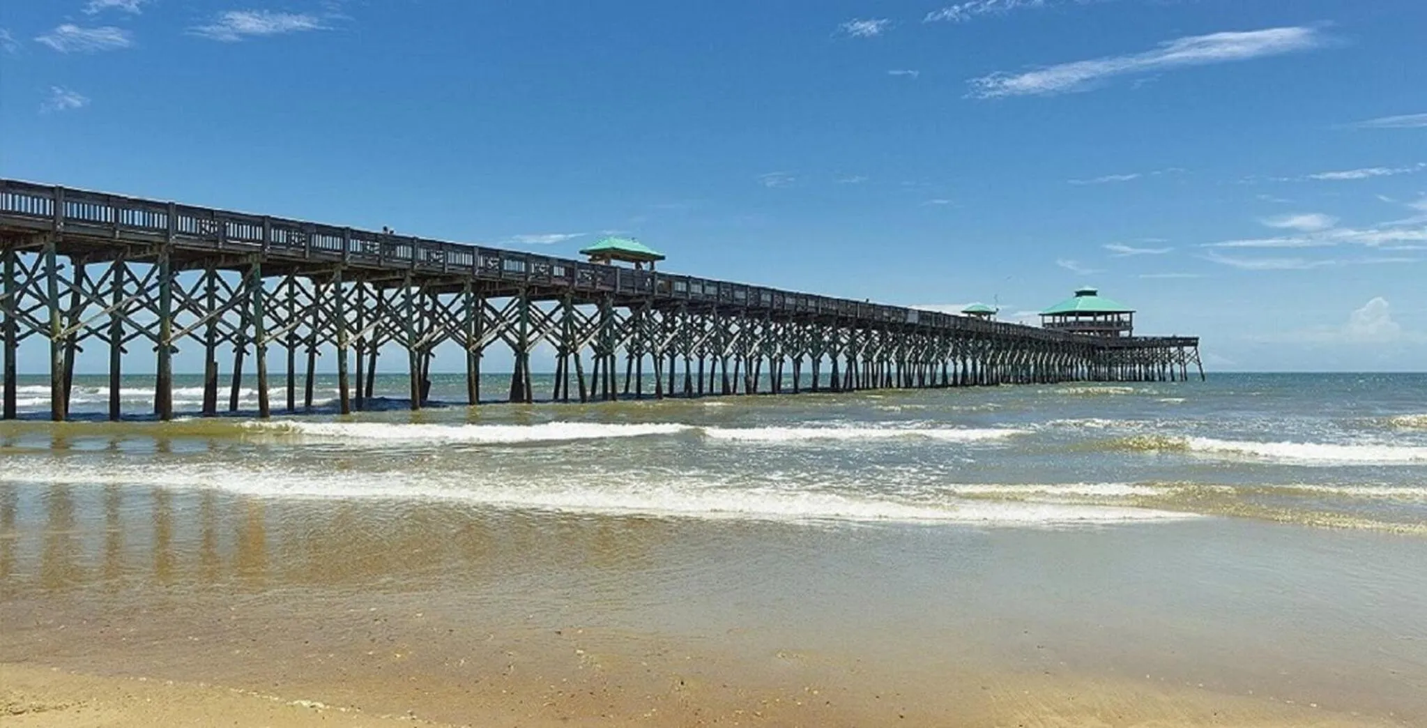 Folly Vacation 620 apartment w/bonus room, one block to the beach & pet friendly