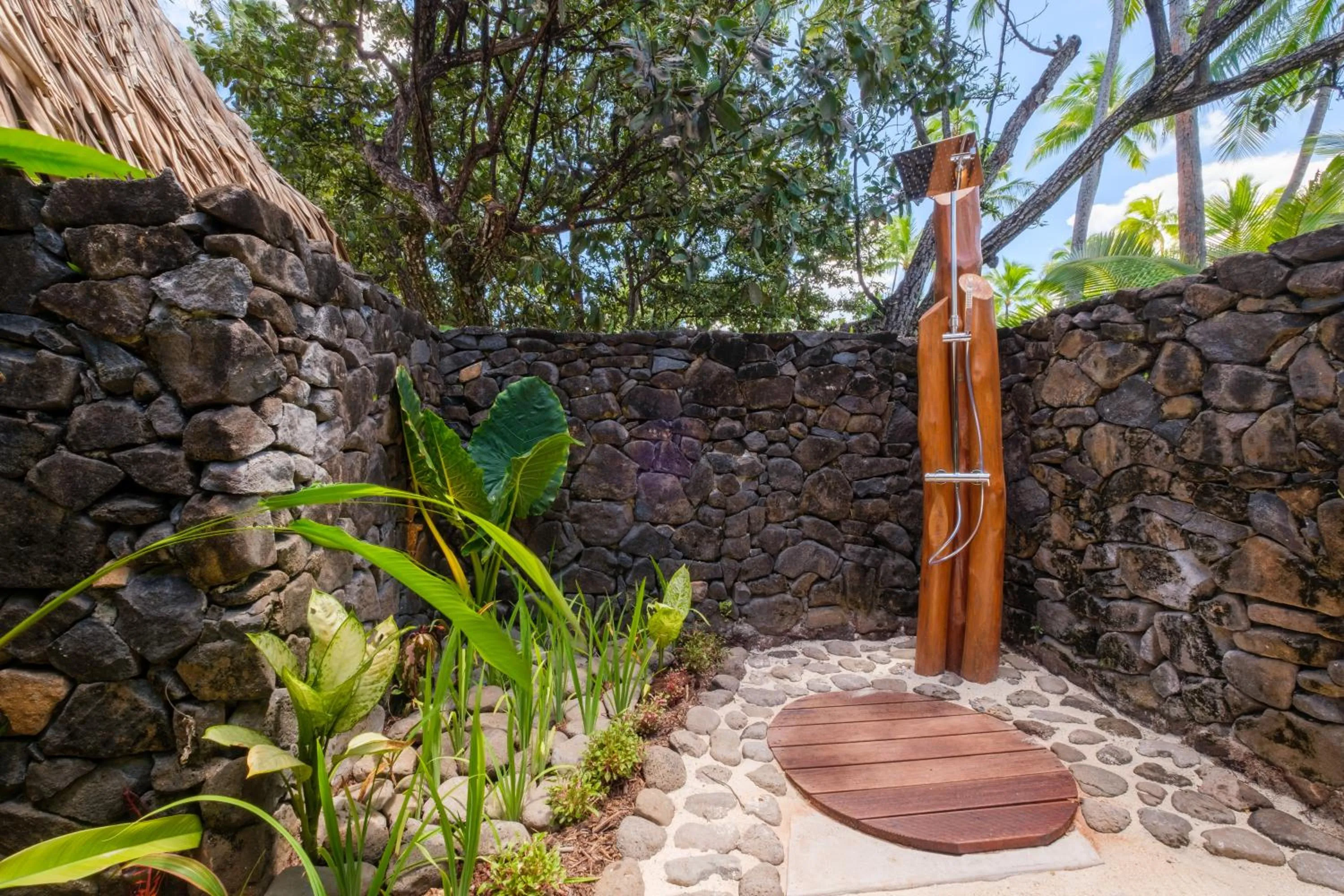 Shower in Le Taha'a by Pearl Resorts