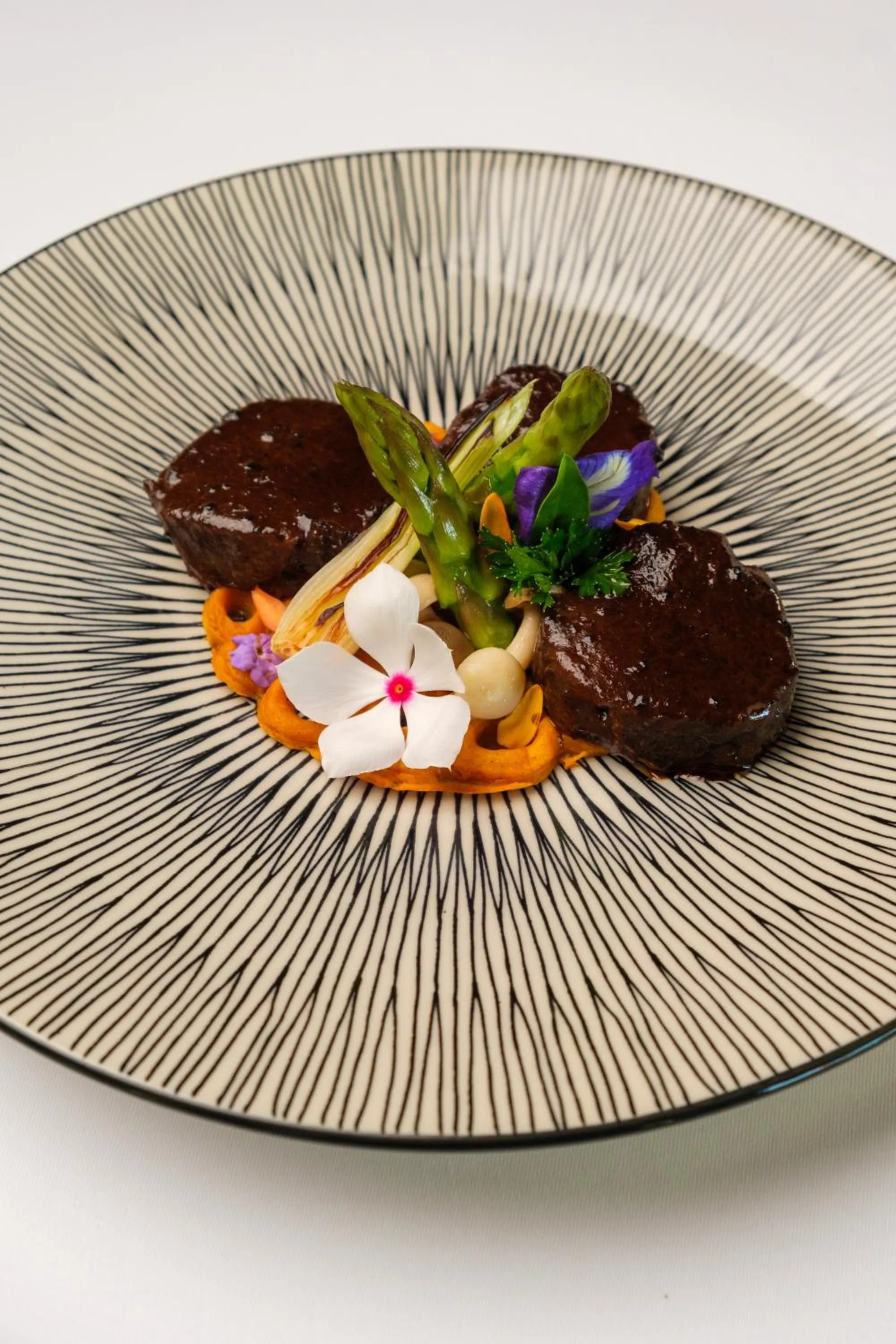 Food in Le Taha'a by Pearl Resorts