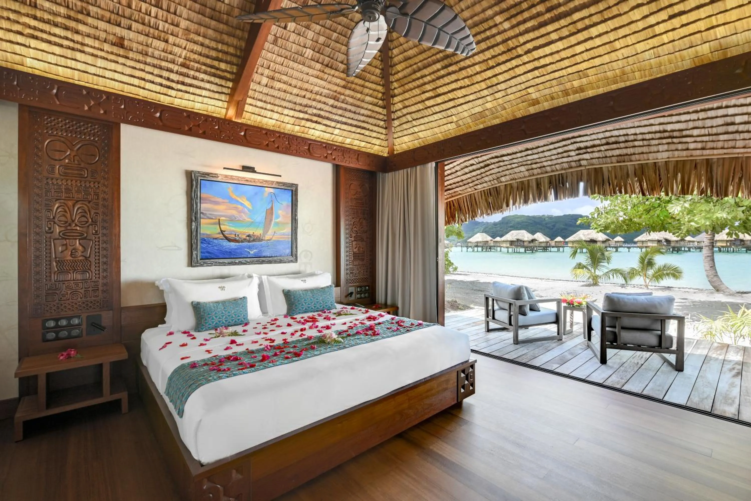 Bedroom, Bed in Le Taha'a by Pearl Resorts