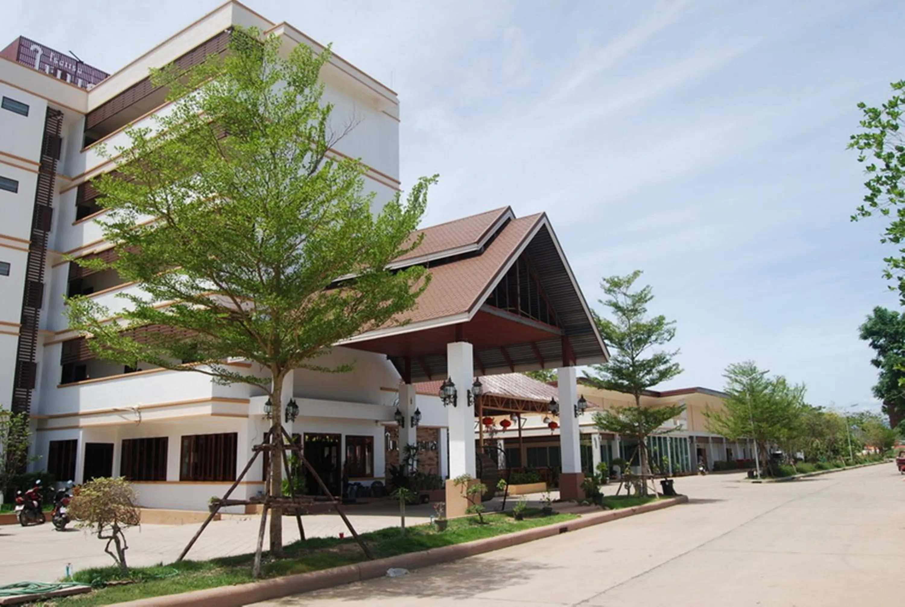 Property building in Baiboon Grand Hotel