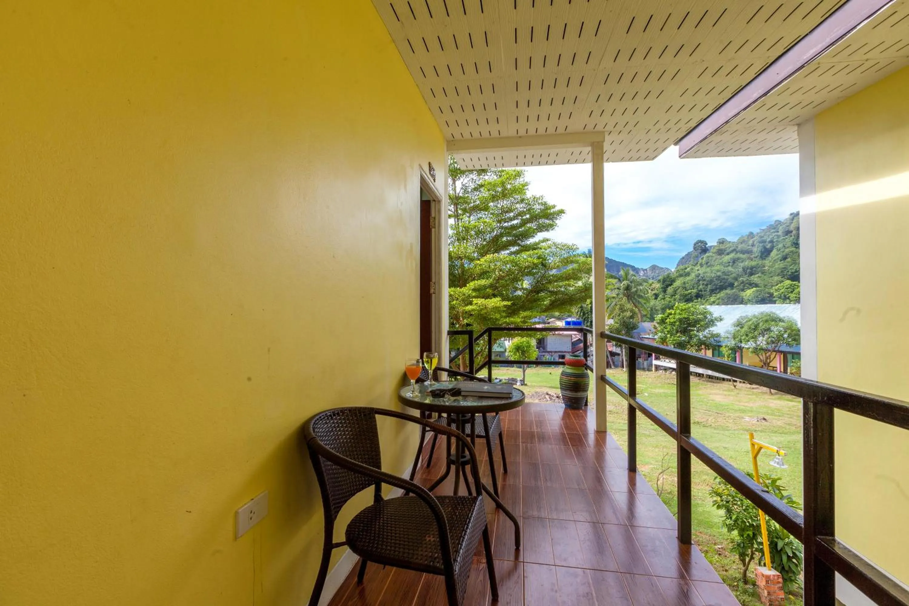 Balcony/Terrace in Phi Phi Chang Grand Resort
